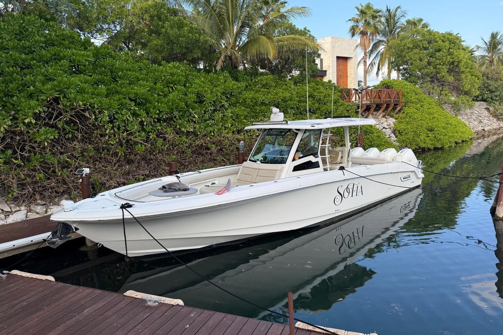 2021 Boston Whaler 380 Outrage zum Verkauf in Miami, Florida Center Console 4