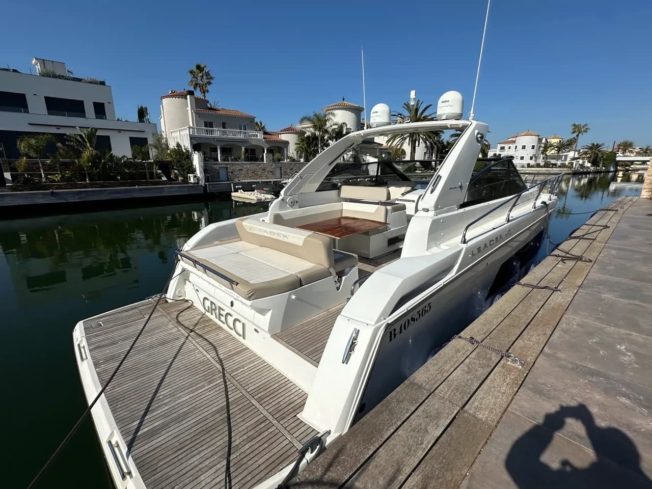 2017 Jeanneau Leader 40 for Sale in Viladamat, ES Express Cruiser
