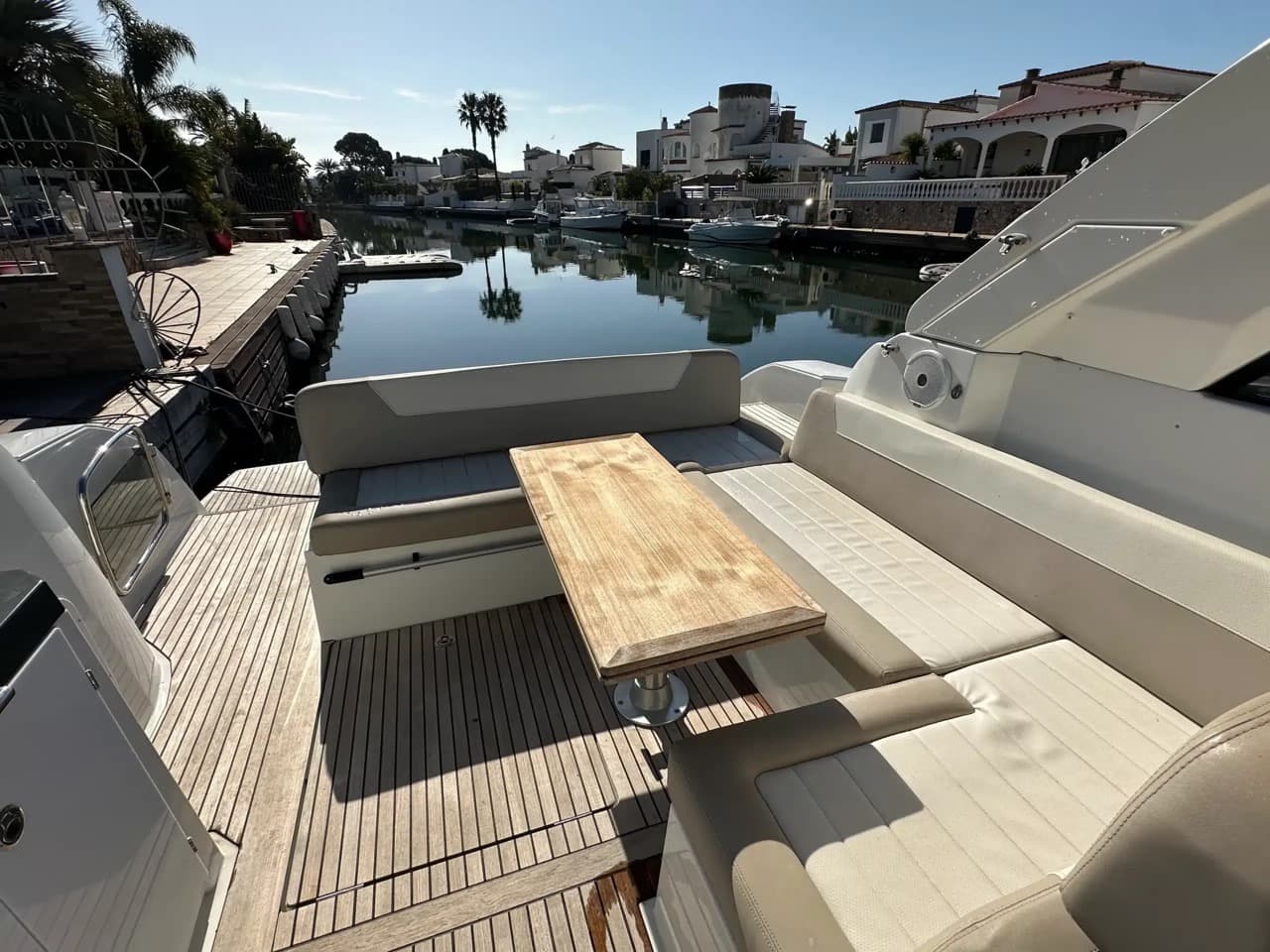 2017 Jeanneau Leader 40 for Sale in Viladamat, ES Express Cruiser 3