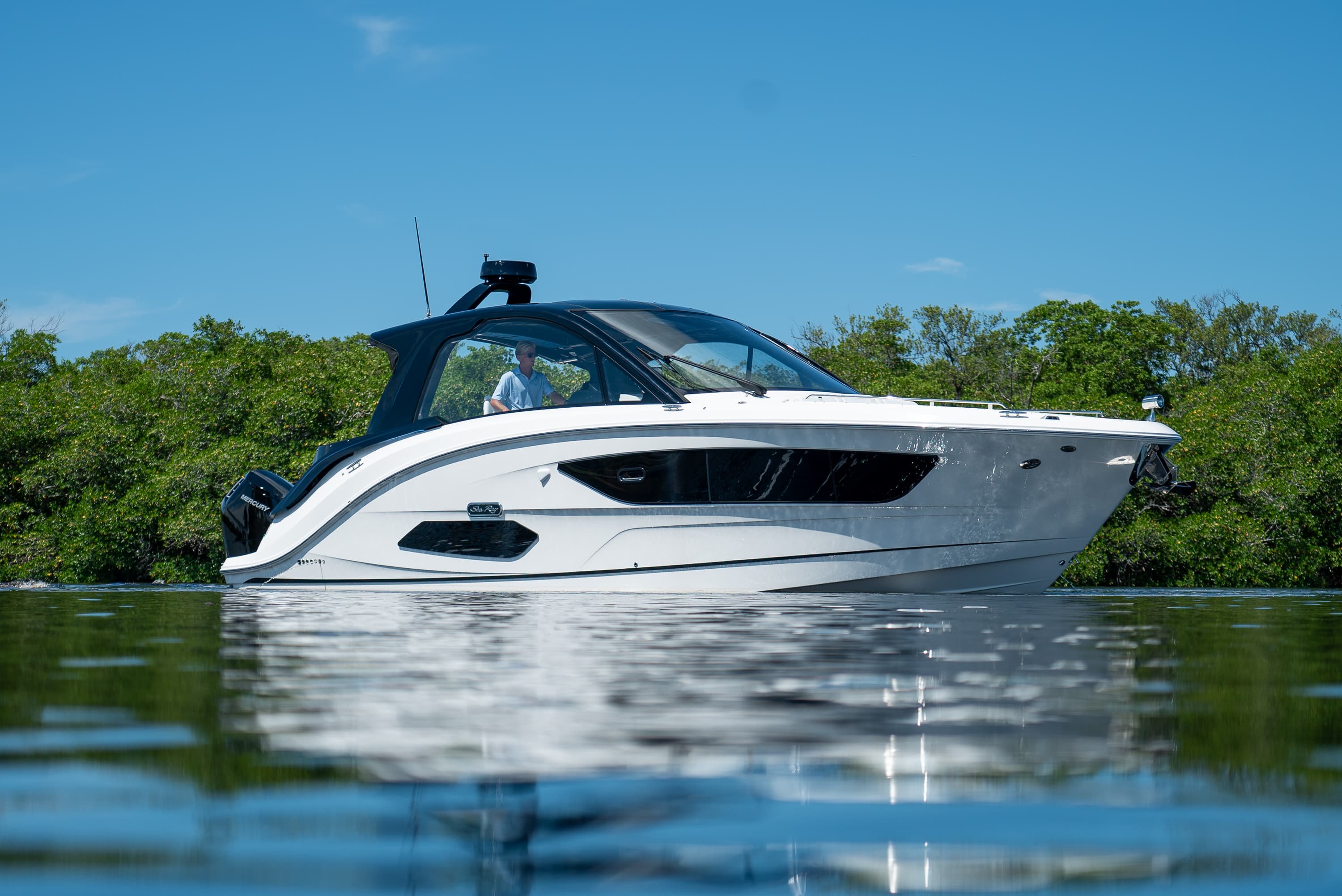 2026 Sea Ray Sundancer 370 Outboard in vendita a Fort Myers, FL Bowrider