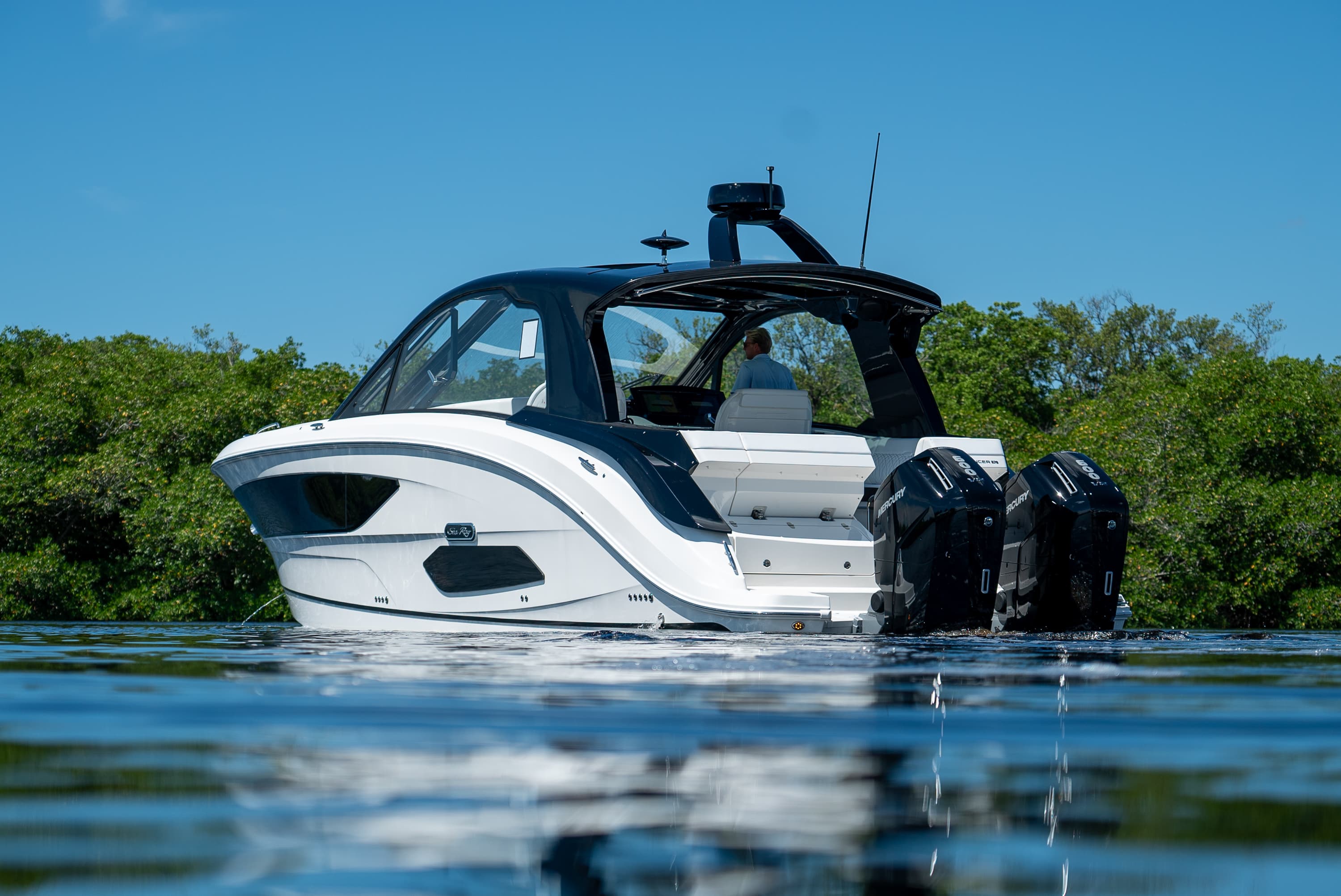 2026 Sea Ray Sundancer 370 Outboard in vendita a Fort Myers, FL Bowrider 2