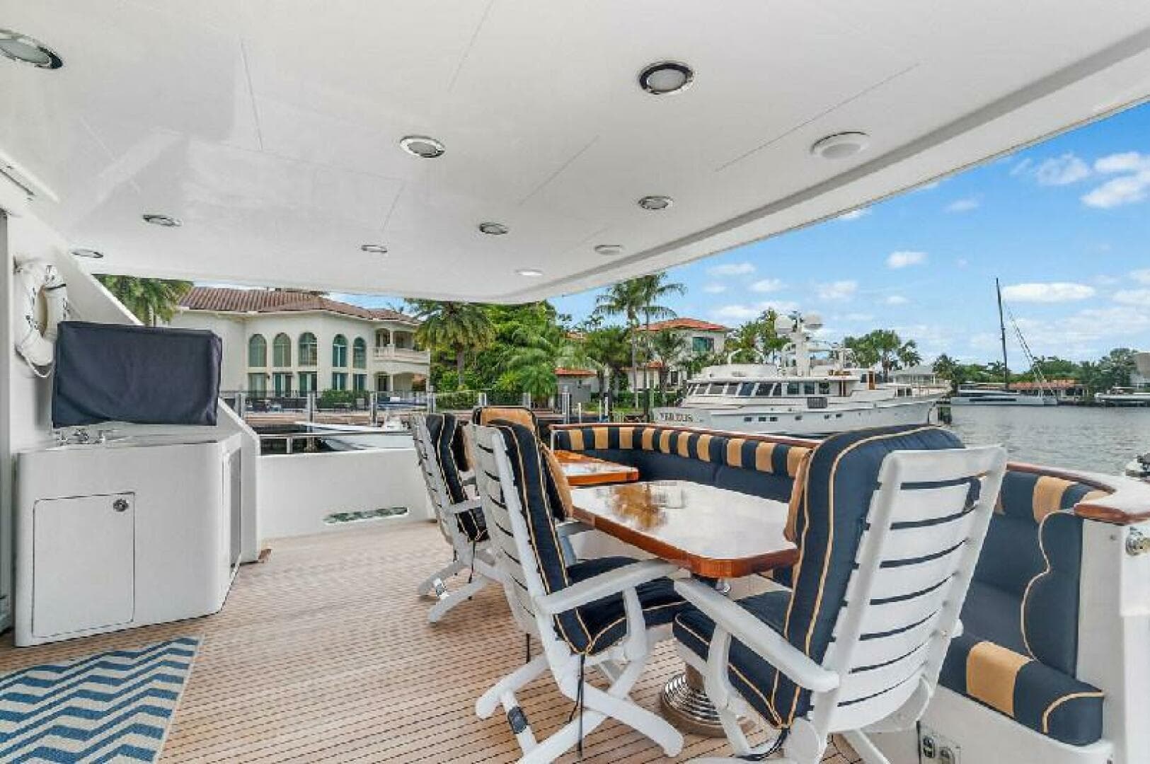 2006 Paragon Motor Yachts 92 zum Verkauf in Matagorda, Texas Cruiser 2