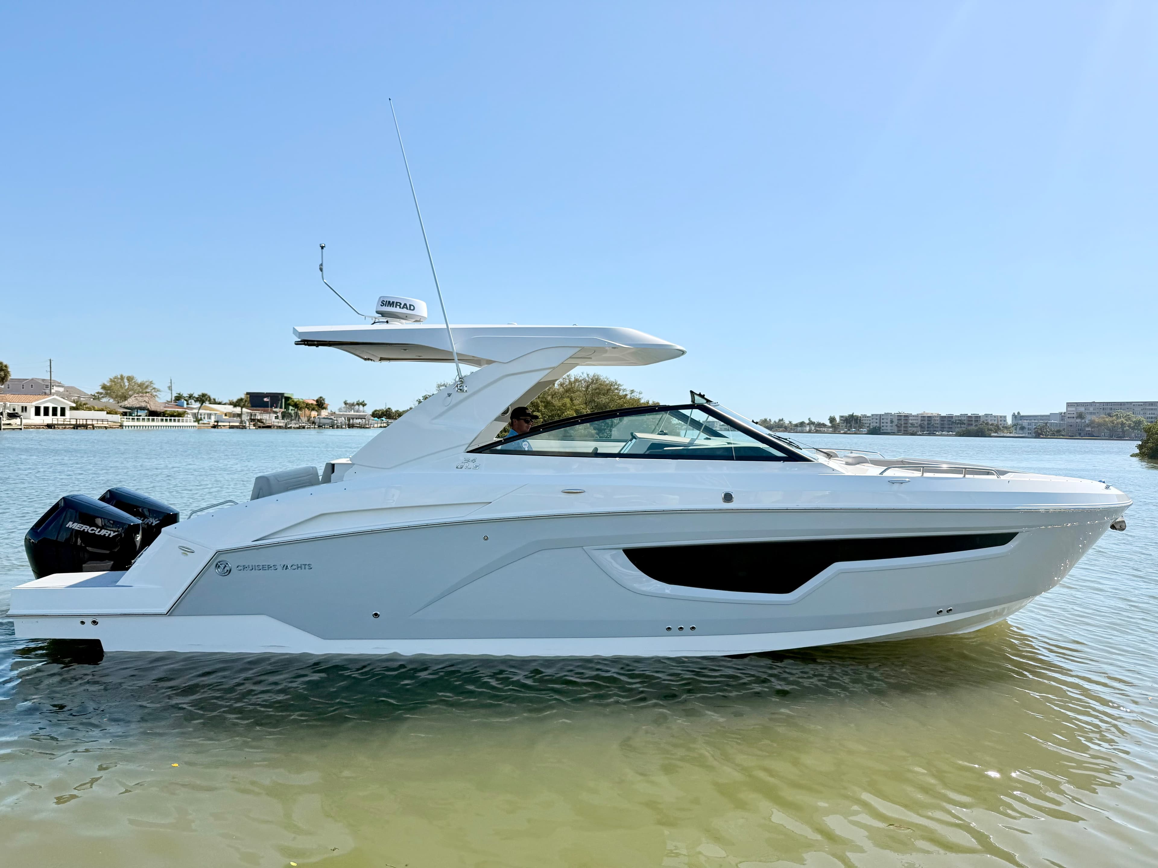 2026 Cruisers Yachts 34 GLS OB zum Verkauf in St Petersburg, FL Sport Cruiser