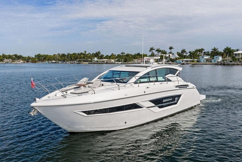 Cruisers Yachts 46 Cantius for Sale