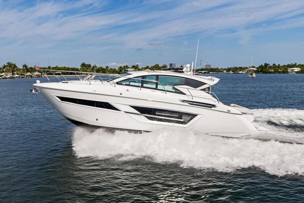 Cruisers Yachts 46 Cantius for Sale