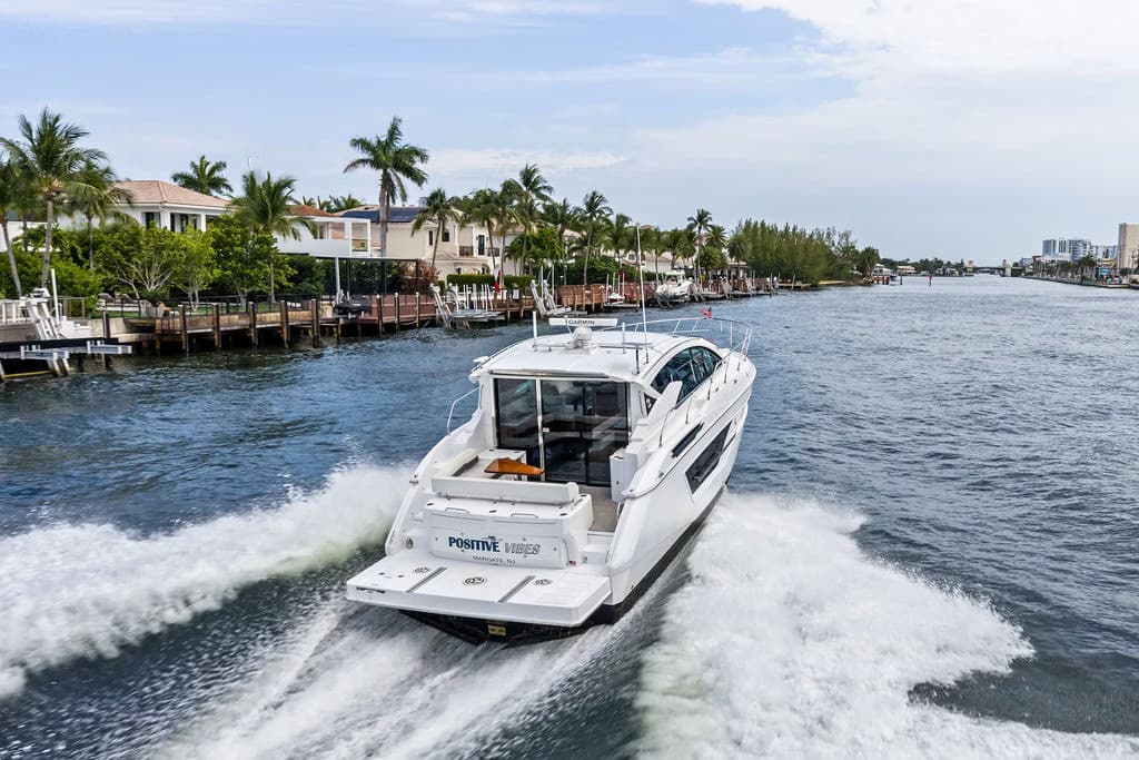 Cruisers Yachts 46 Cantius for Sale