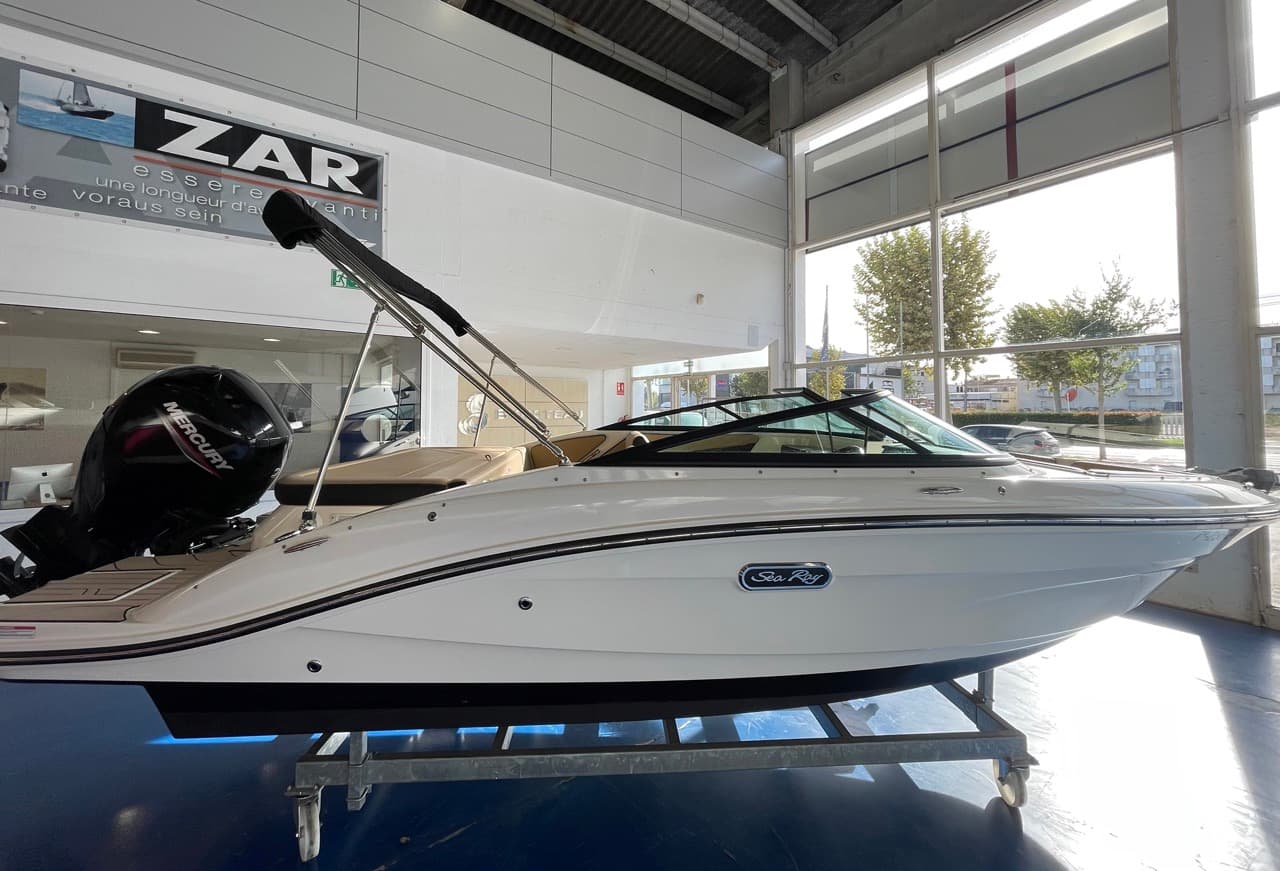 2025 Sea Ray SPX 190 Outboard for Sale in Viladamat, ES Bowrider 2