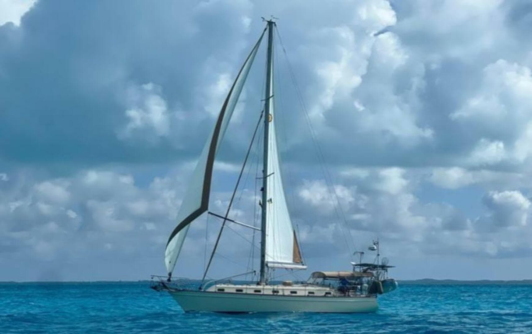 2000 Island Packet Yachts 420 zum Verkauf in Tracys Landing, Maryland Cutter 2