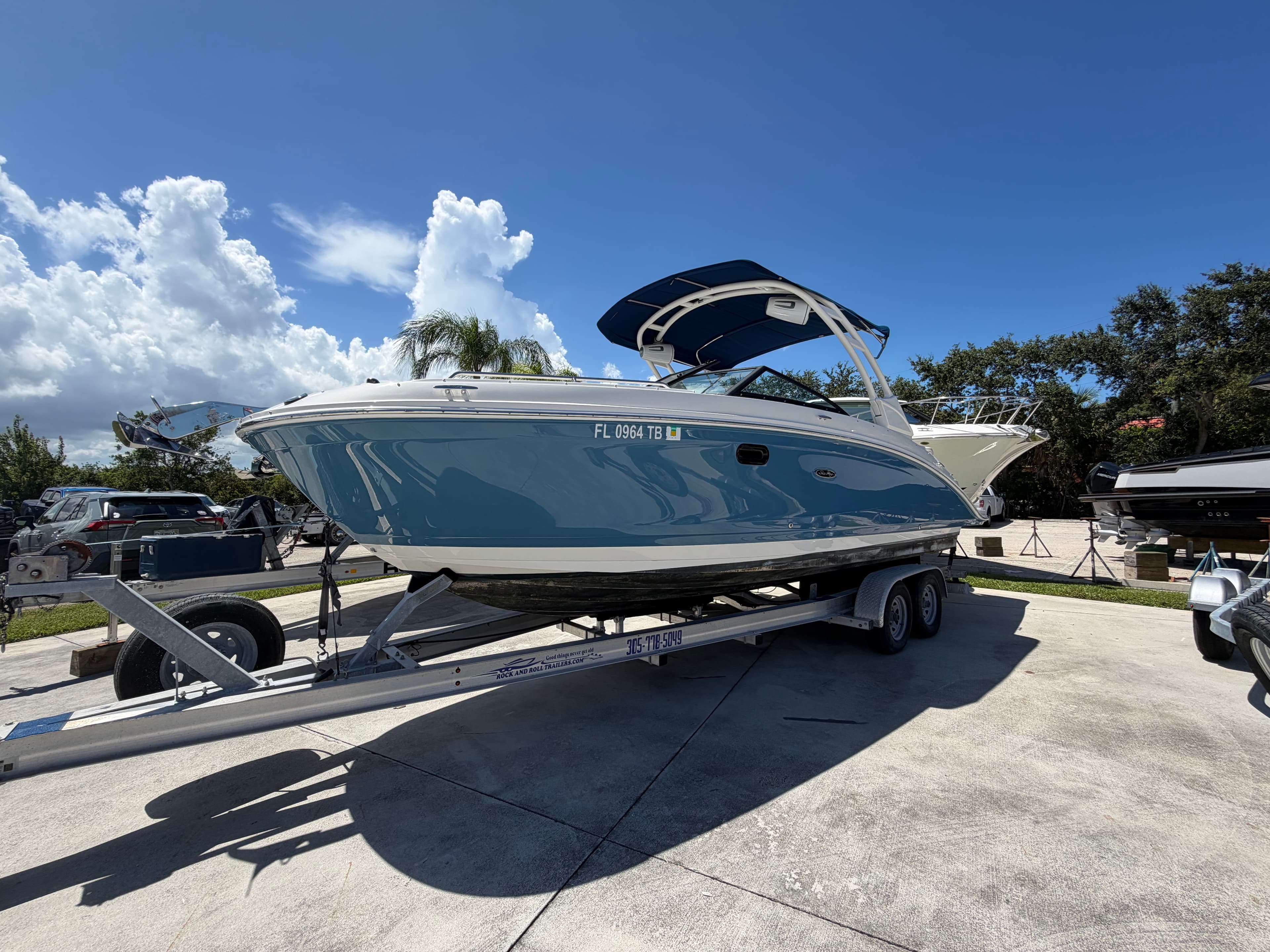 2022 Sea Ray SDX 270 Outboard for Sale in Stuart, Florida Bowrider