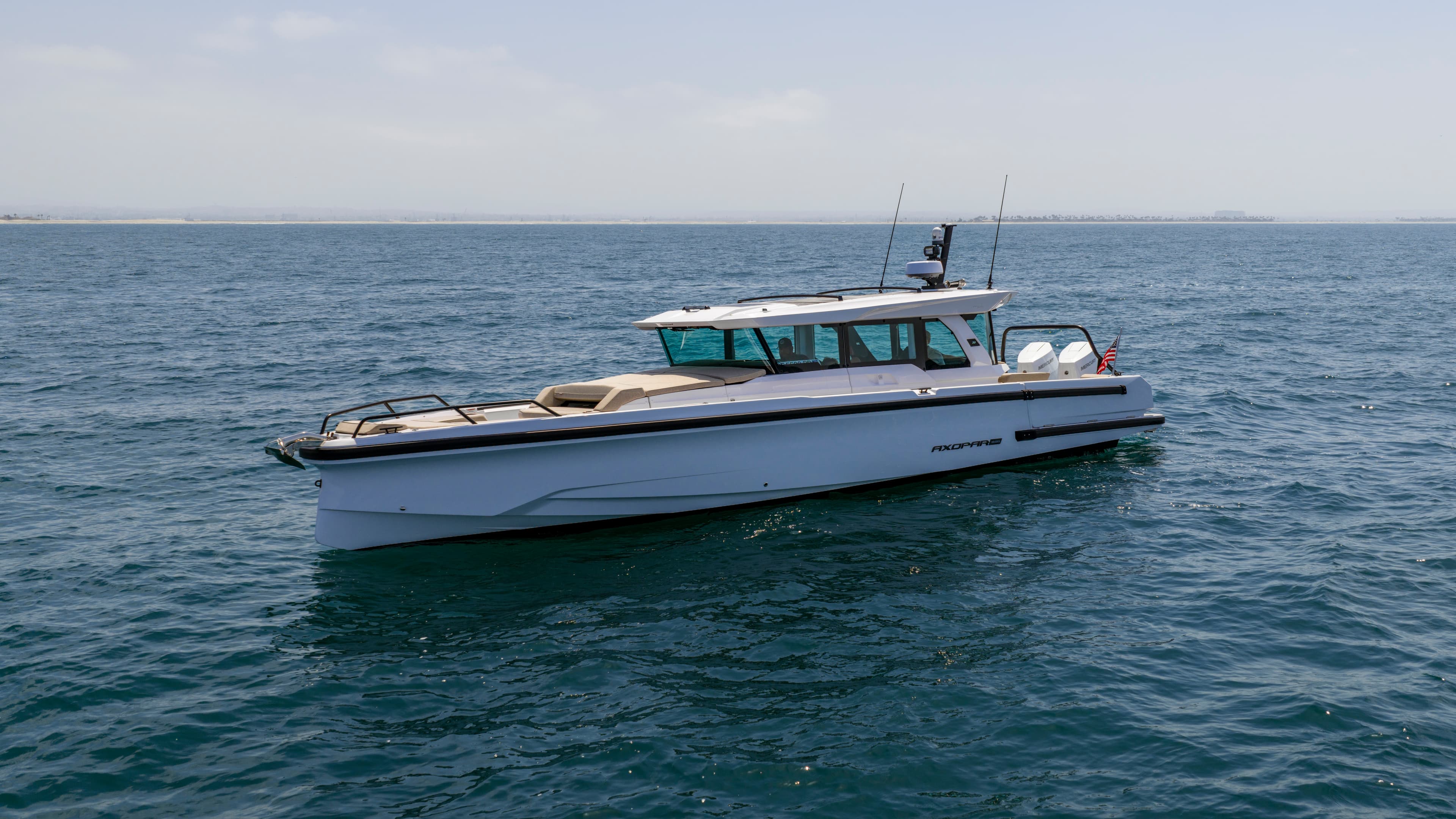 2027 Axopar 38 XC Cross Cabin zum Verkauf in San Diego, California Express Cruiser 5