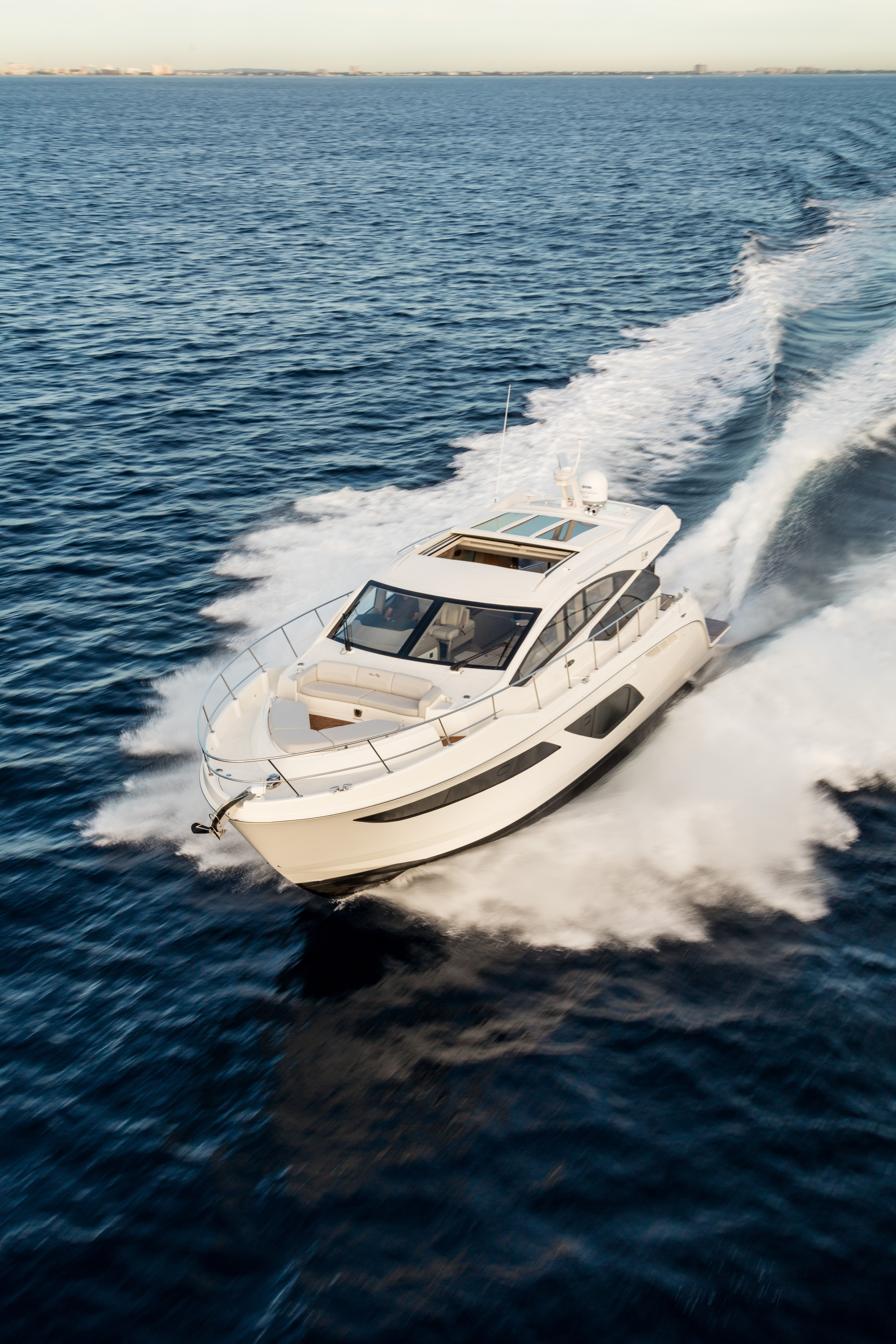 2018 Sea Ray L550 zum Verkauf in Jupiter, FL Express Cruiser 4