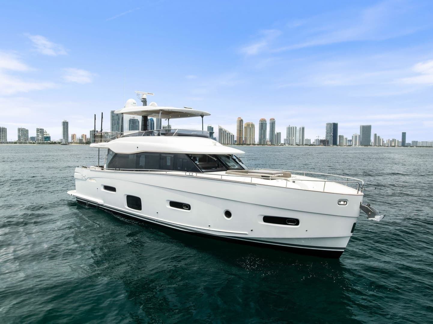 2021 Azimut Magellano 66 te koop in North Miami, Florida Flybridge 2