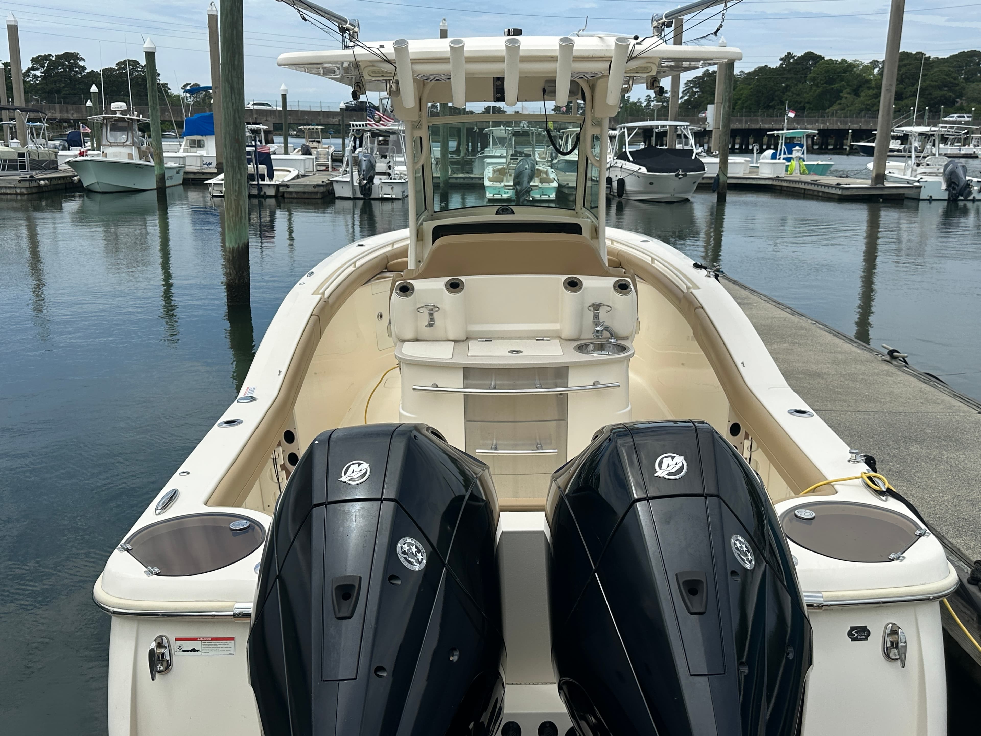 2019 Scout Boats 275 LXF for Sale in Wrightsville Beach, North Carolina Center Console 3
