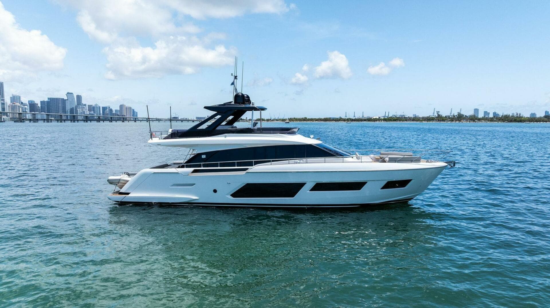 2023 Ferretti Yachts 670 zum Verkauf in Miami, Florida Flybridge