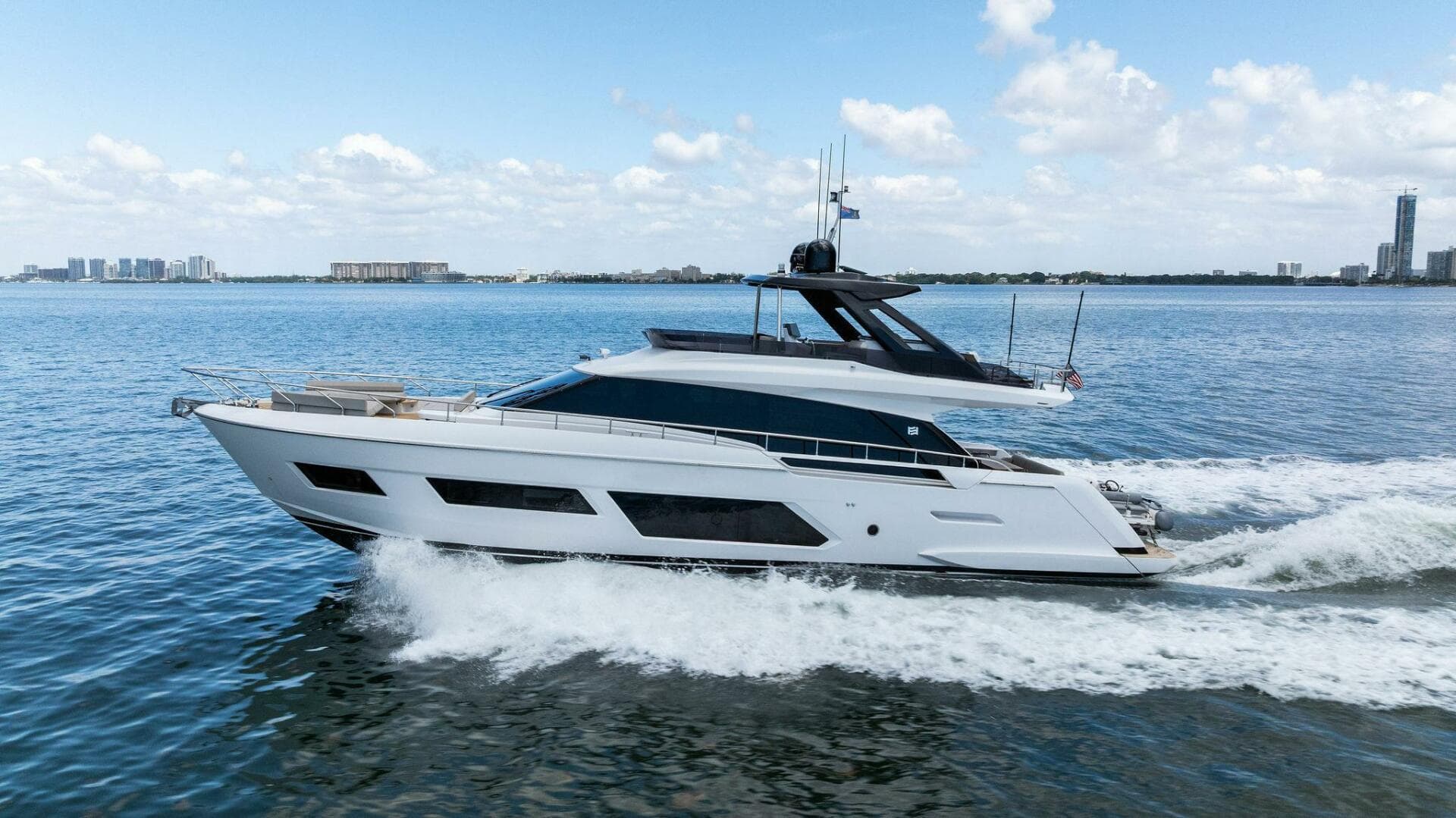 2023 Ferretti Yachts 670 zum Verkauf in Miami, Florida Flybridge 4