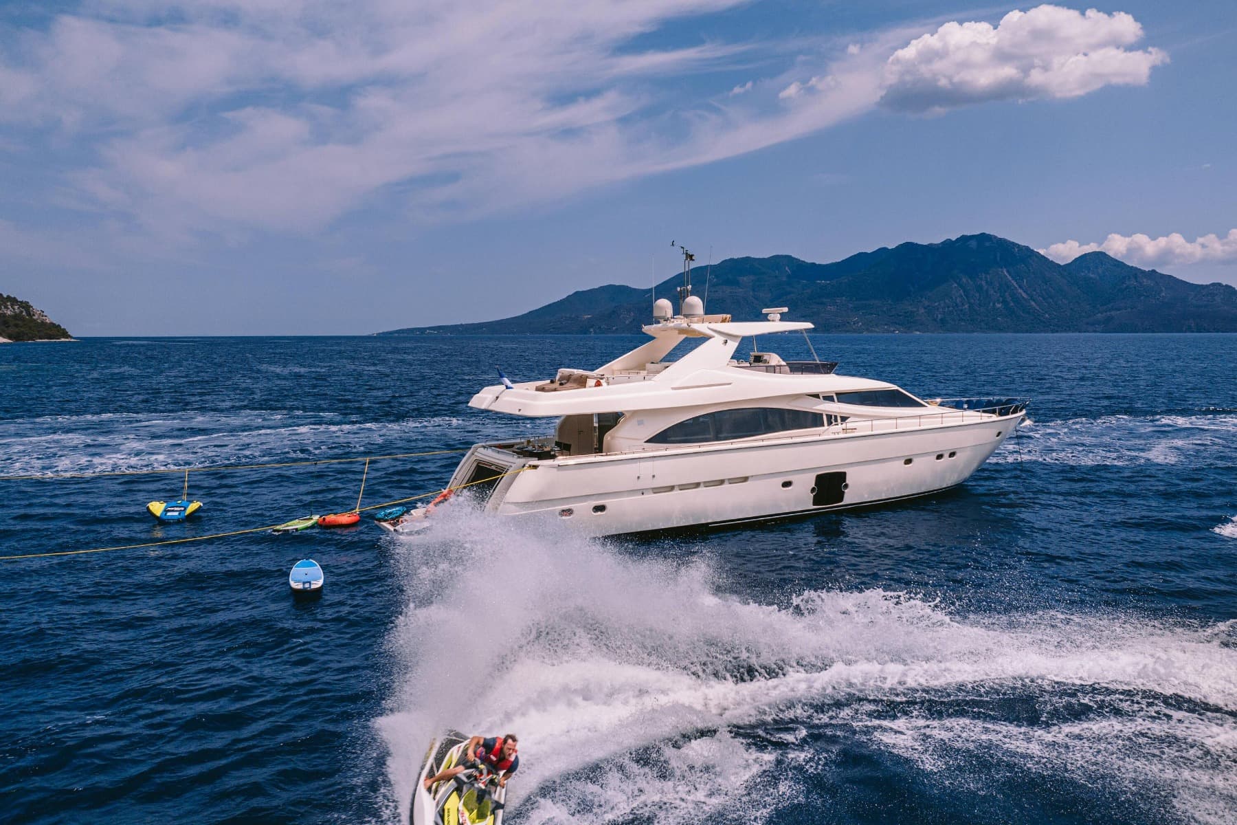 2009 Ferretti Yachts 830 for Sale in Athens, GR Flybridge 4