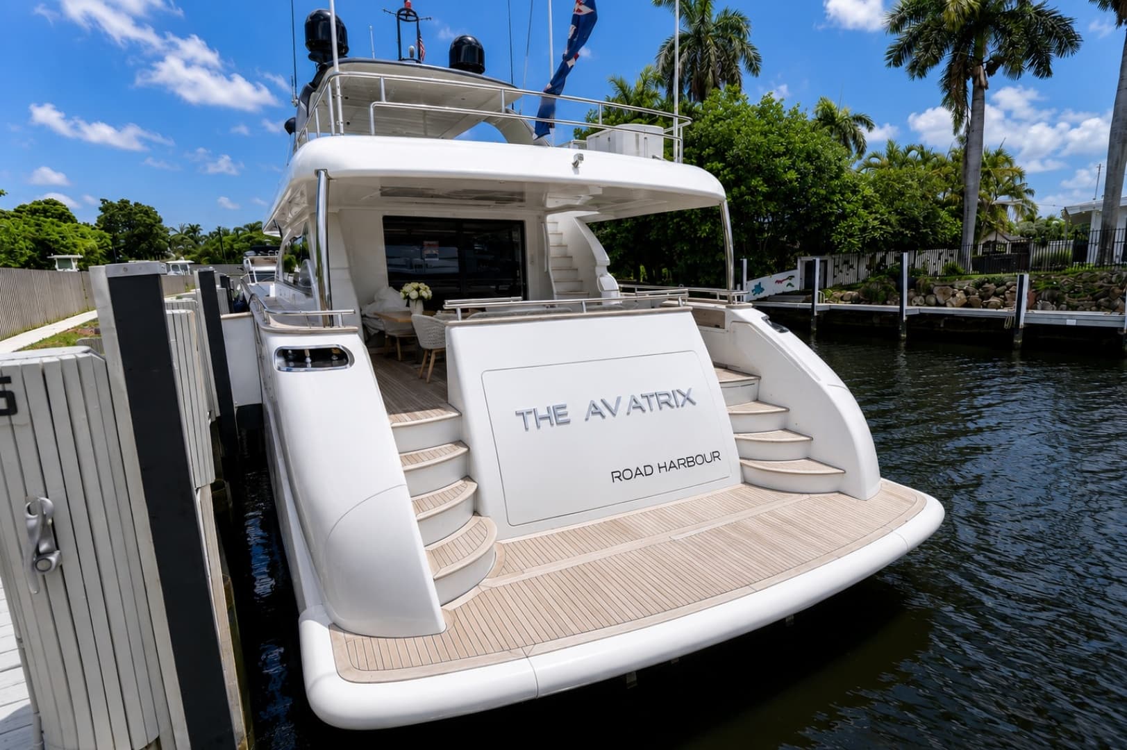 2015 Maiora 90 for Sale in Miami, Florida Motor Yacht 2