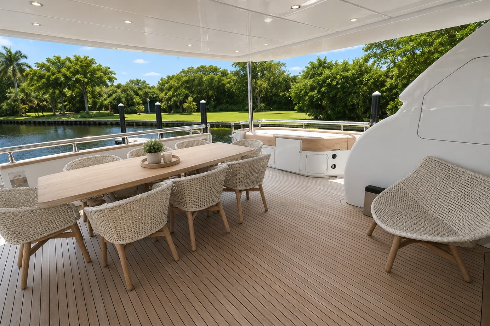 2015 Maiora 90 for Sale in Miami, Florida Motor Yacht 4