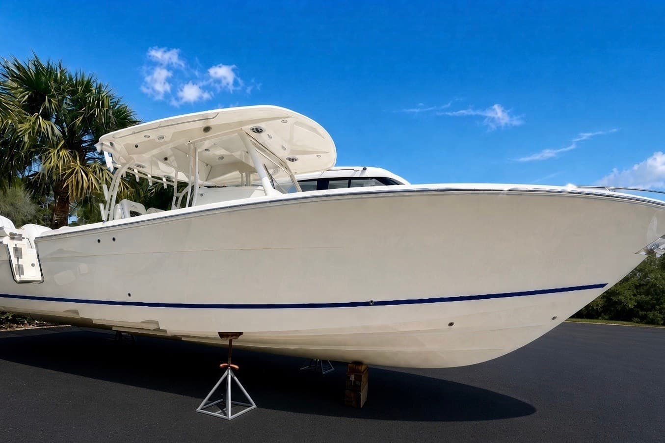 2024 Cobia 350 CC zum Verkauf in Marco Island, FL Center Console 2