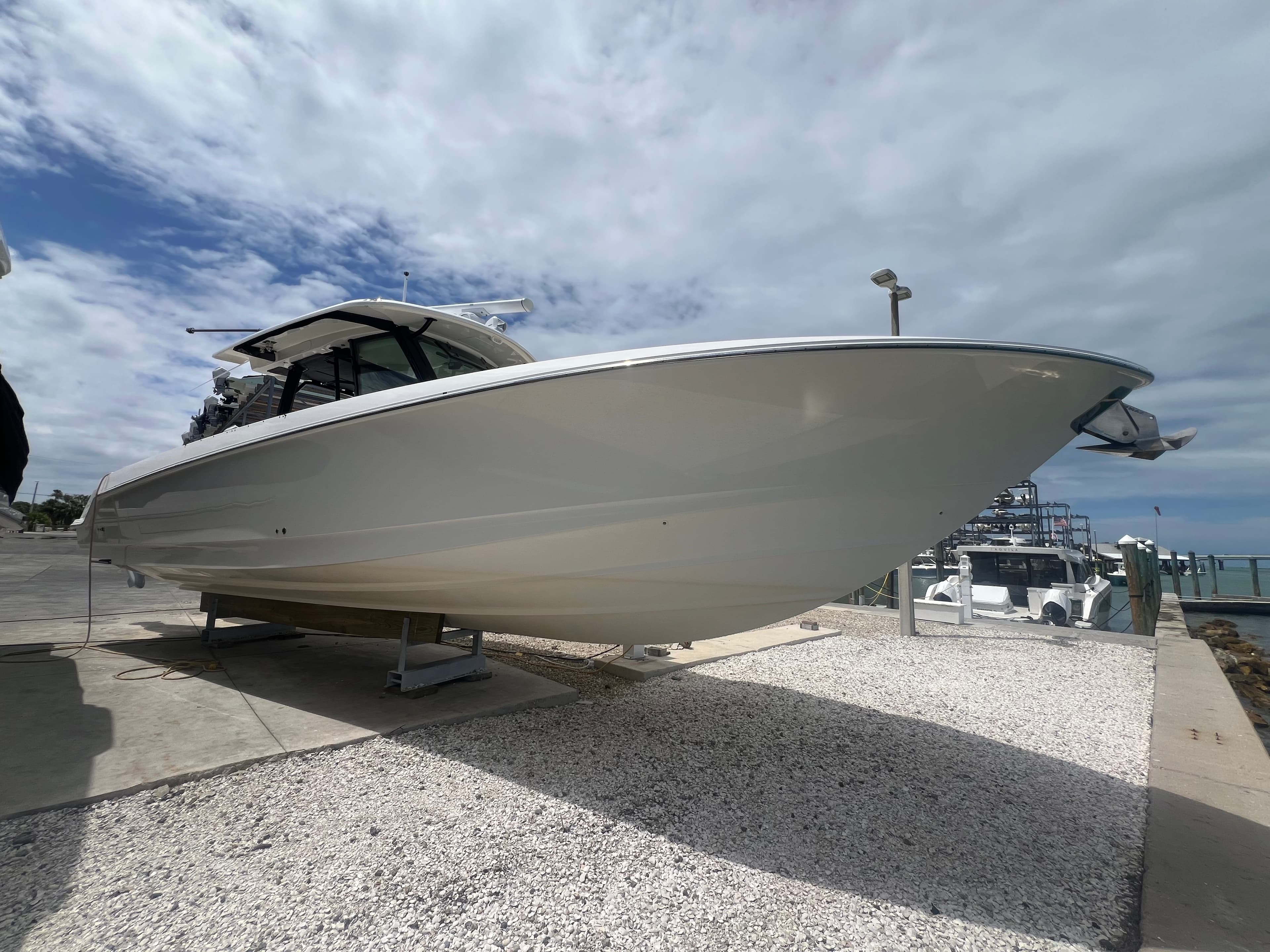 2023 Boston Whaler 380 Outrage a la venta en Sarasota, FL Center Console 4