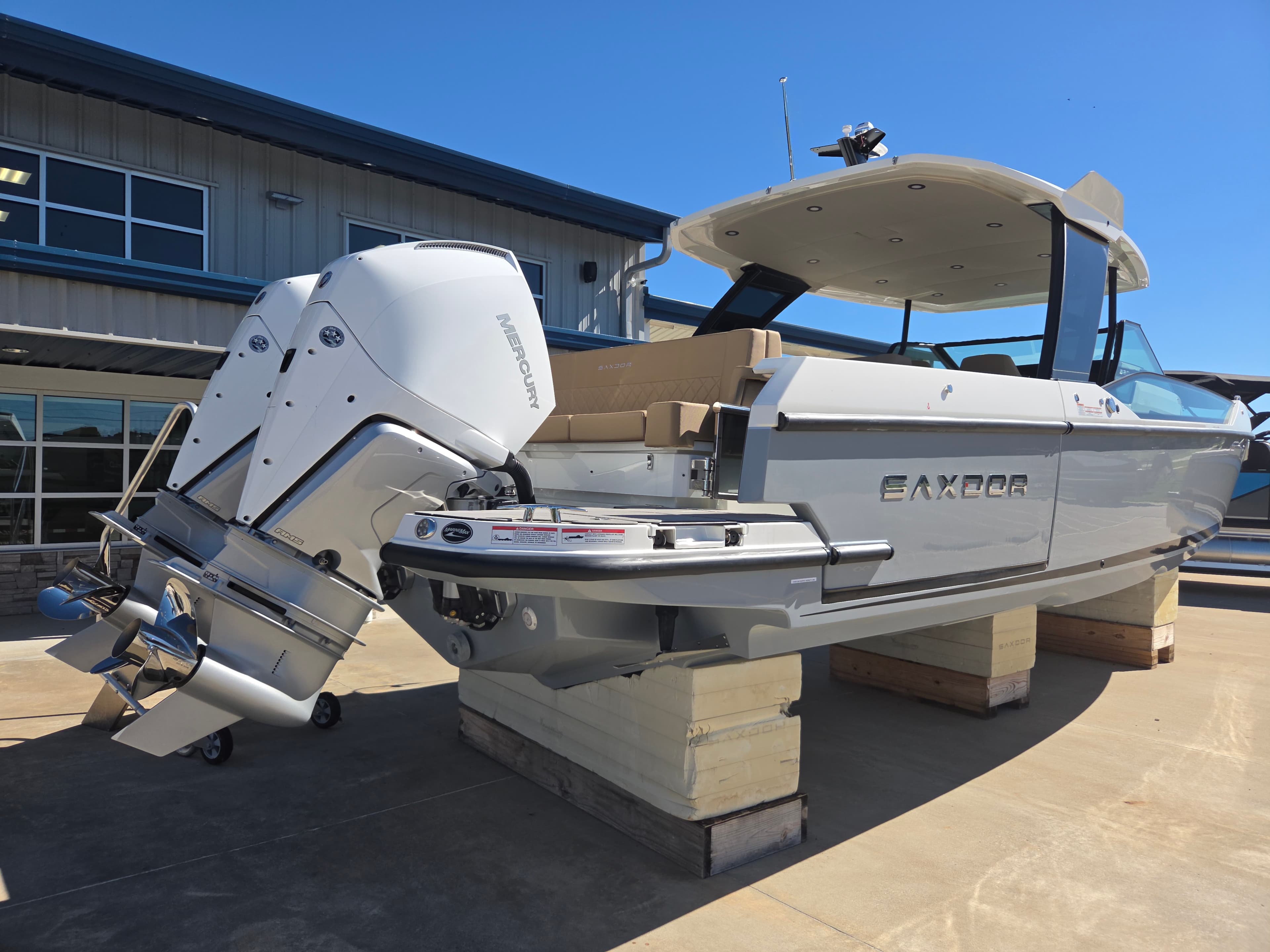 2027 Saxdor 320 GTO for Sale in Monkey Island, OK Day Boats 4