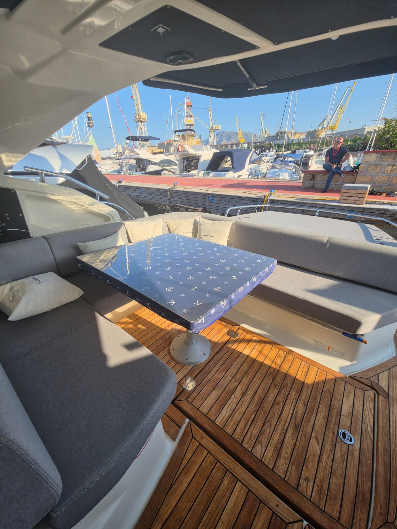 2014 Cranchi M44 HT in vendita a Palermo, IT Sport Cruiser 3