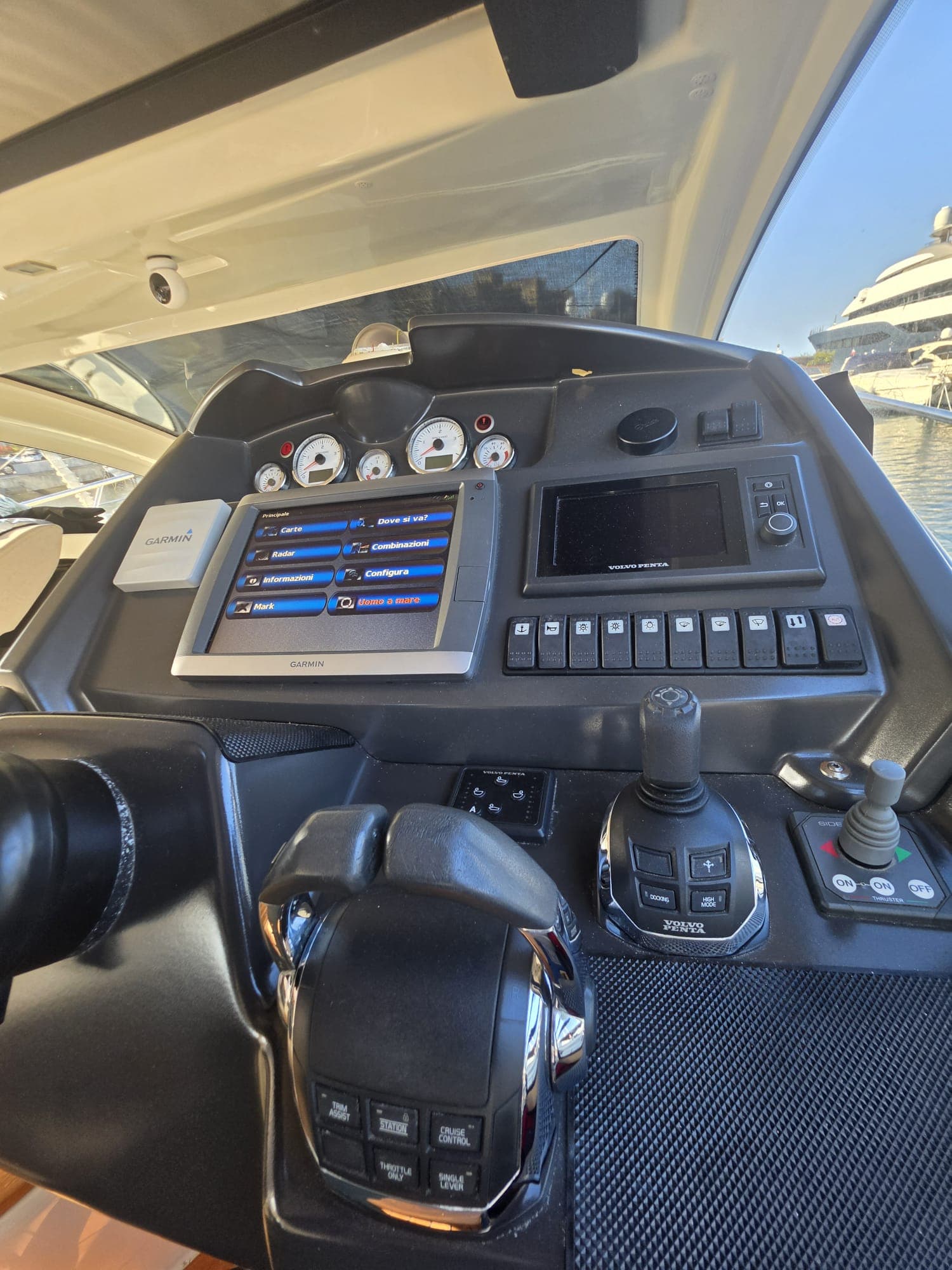 2014 Cranchi M44 HT in vendita a Palermo, IT Sport Cruiser 4