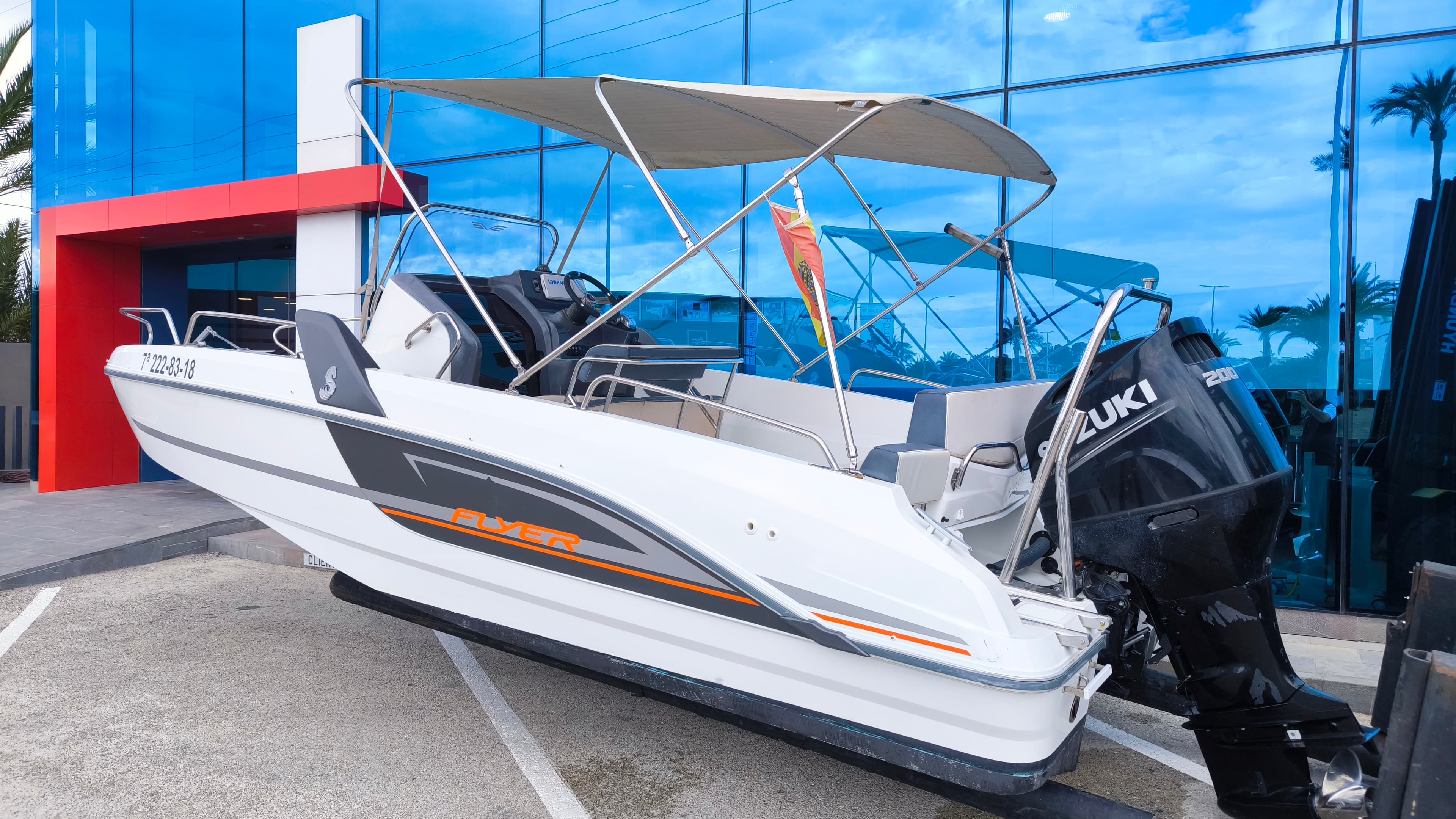 2017 Beneteau Flyer 6.6 SPACEdeck zum Verkauf in Teulada, ES Center Console 3