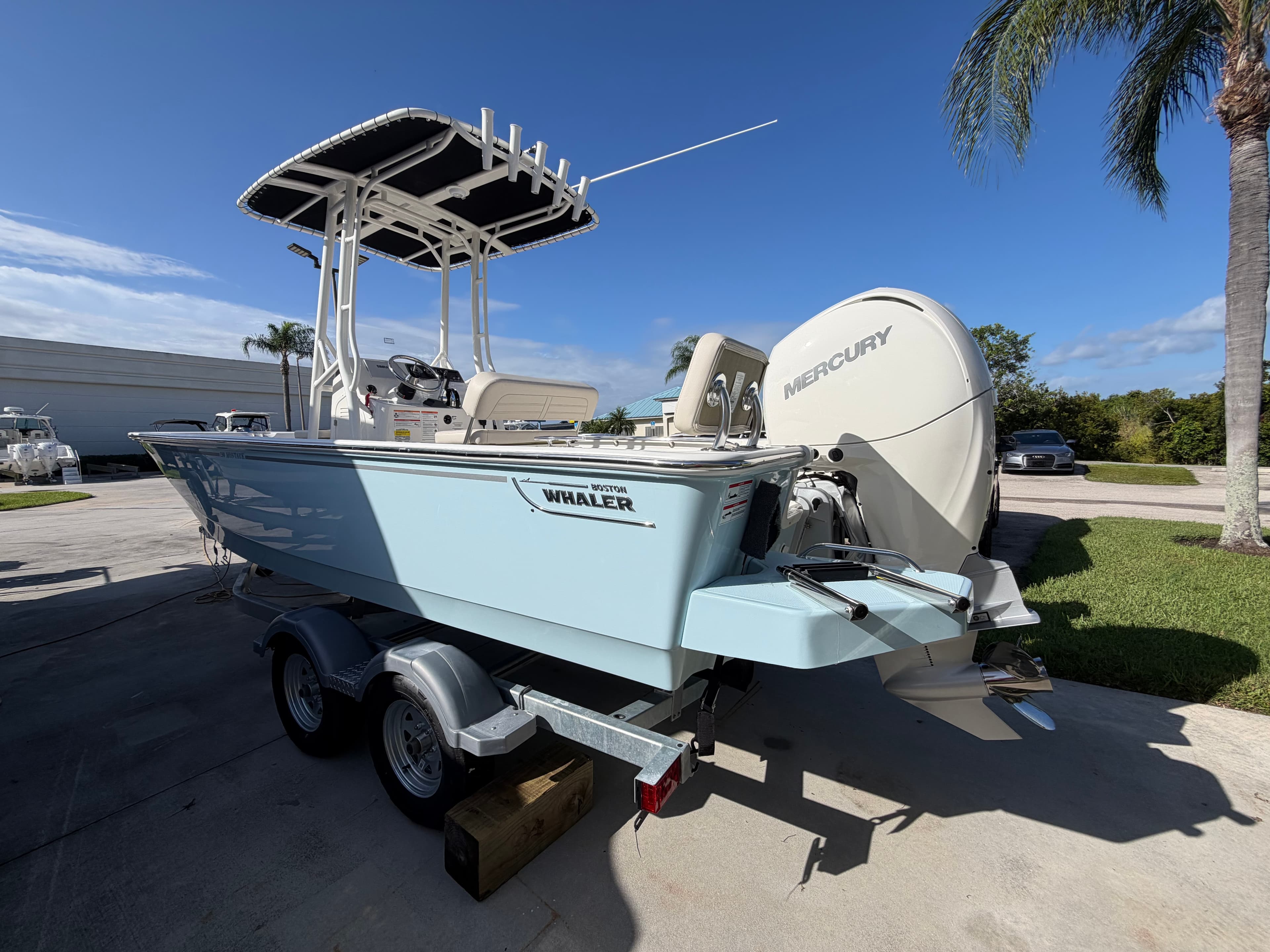 2027 Boston Whaler 190 Montauk a la venta en Stuart, Florida Center Console 4