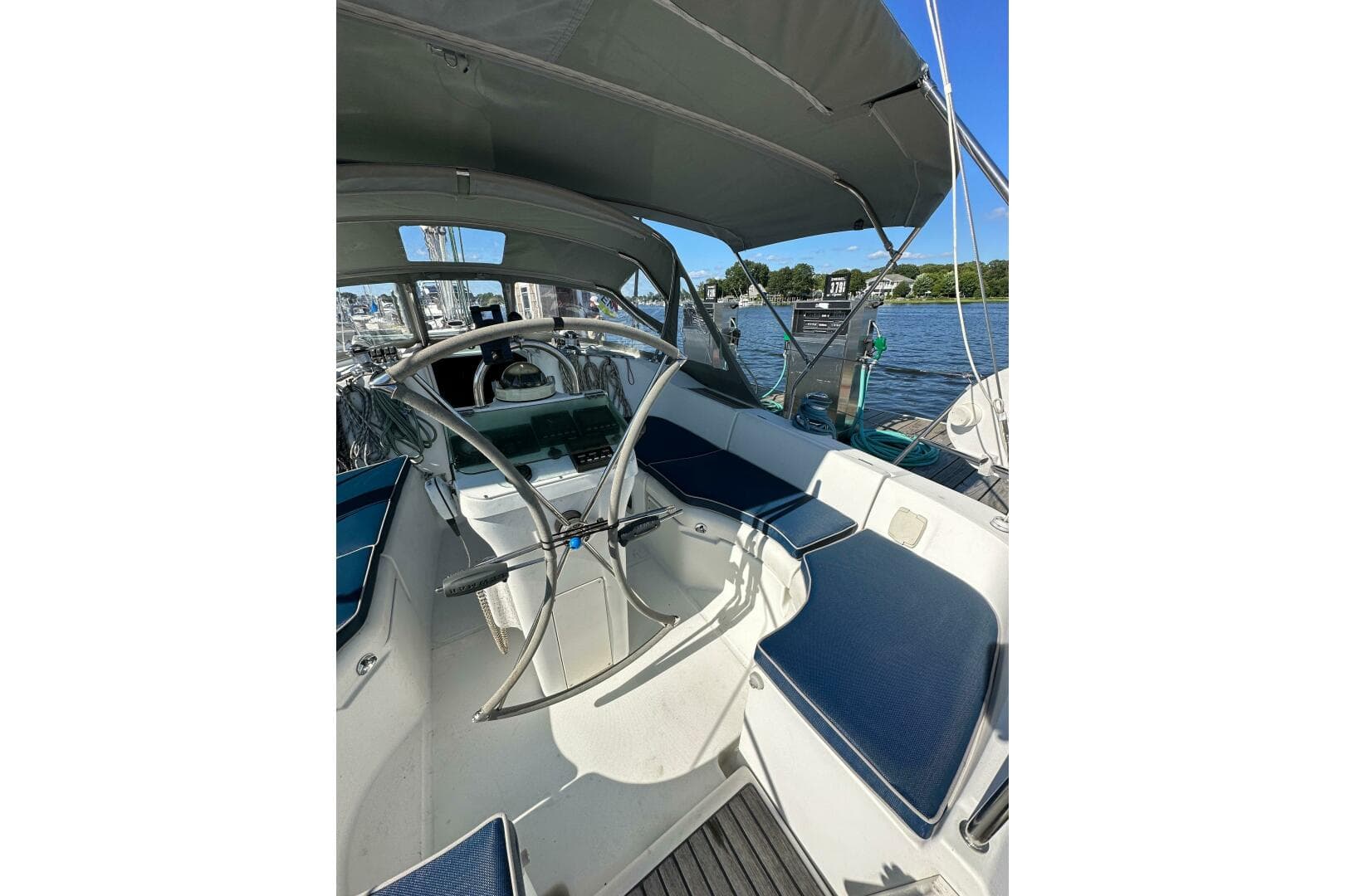 2001 Beneteau Oceanis Clipper 361 for Sale in Portsmouth, Rhode Island Monohull 3