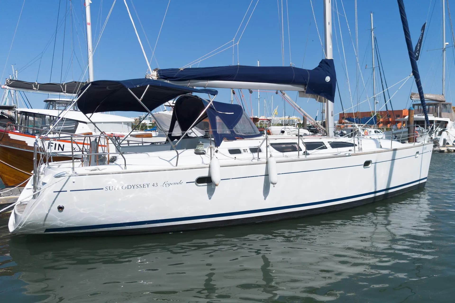 2003 Jeanneau Sun Odyssey 43 for Sale in Portimão, PT Sloop