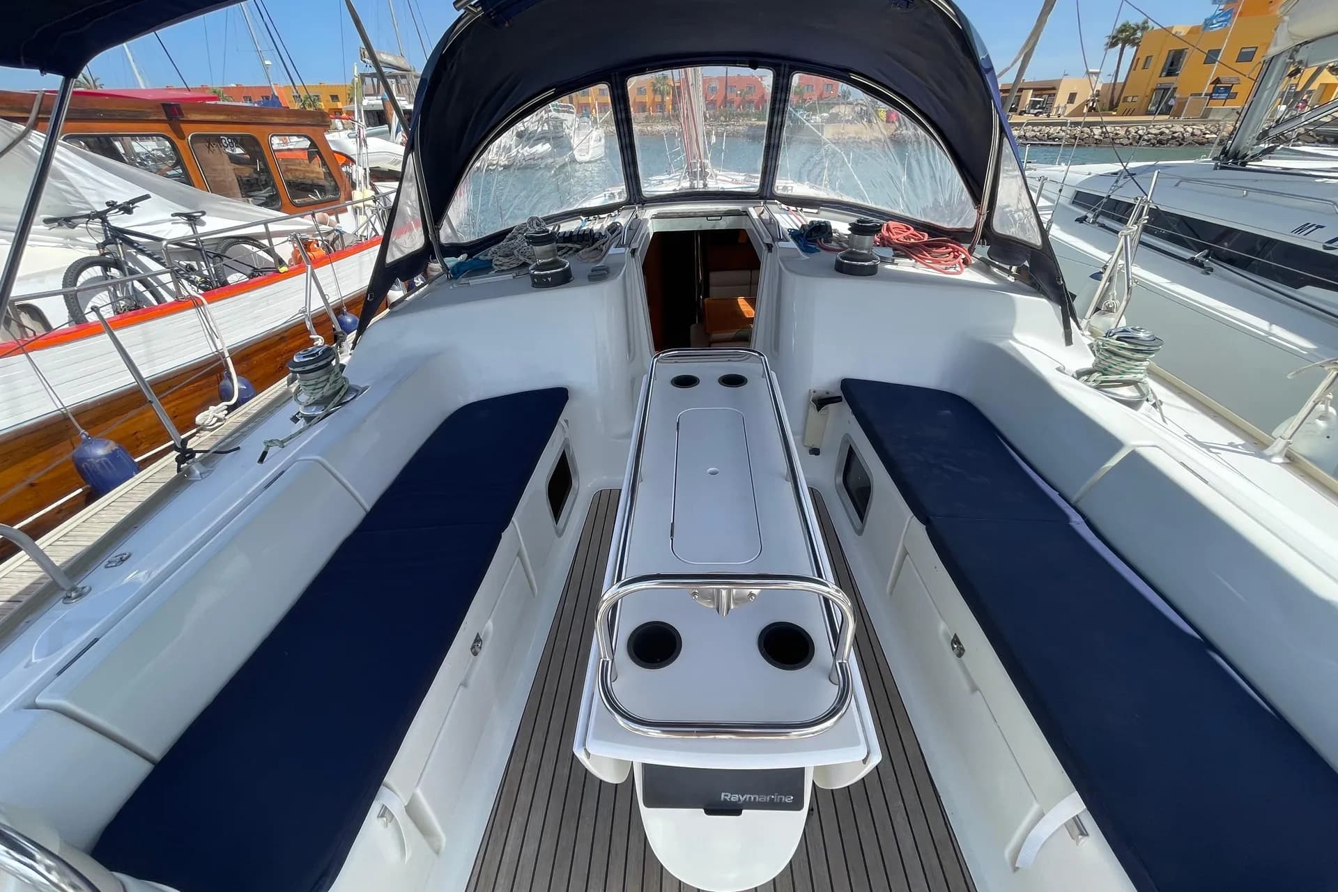 2003 Jeanneau Sun Odyssey 43 for Sale in Portimão, PT Sloop 3