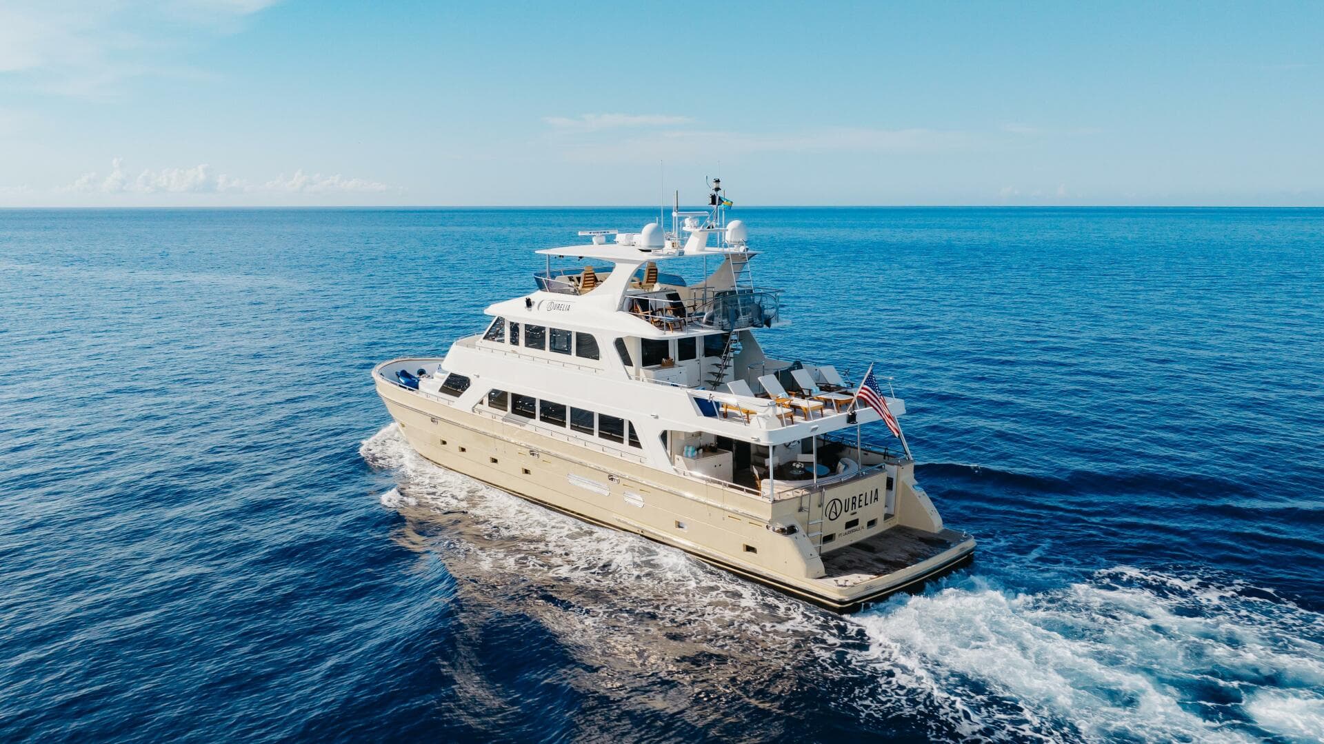2007 President Yachts 87 Tri-Deck te koop in Fort Lauderdale, Florida Motor Yacht 4