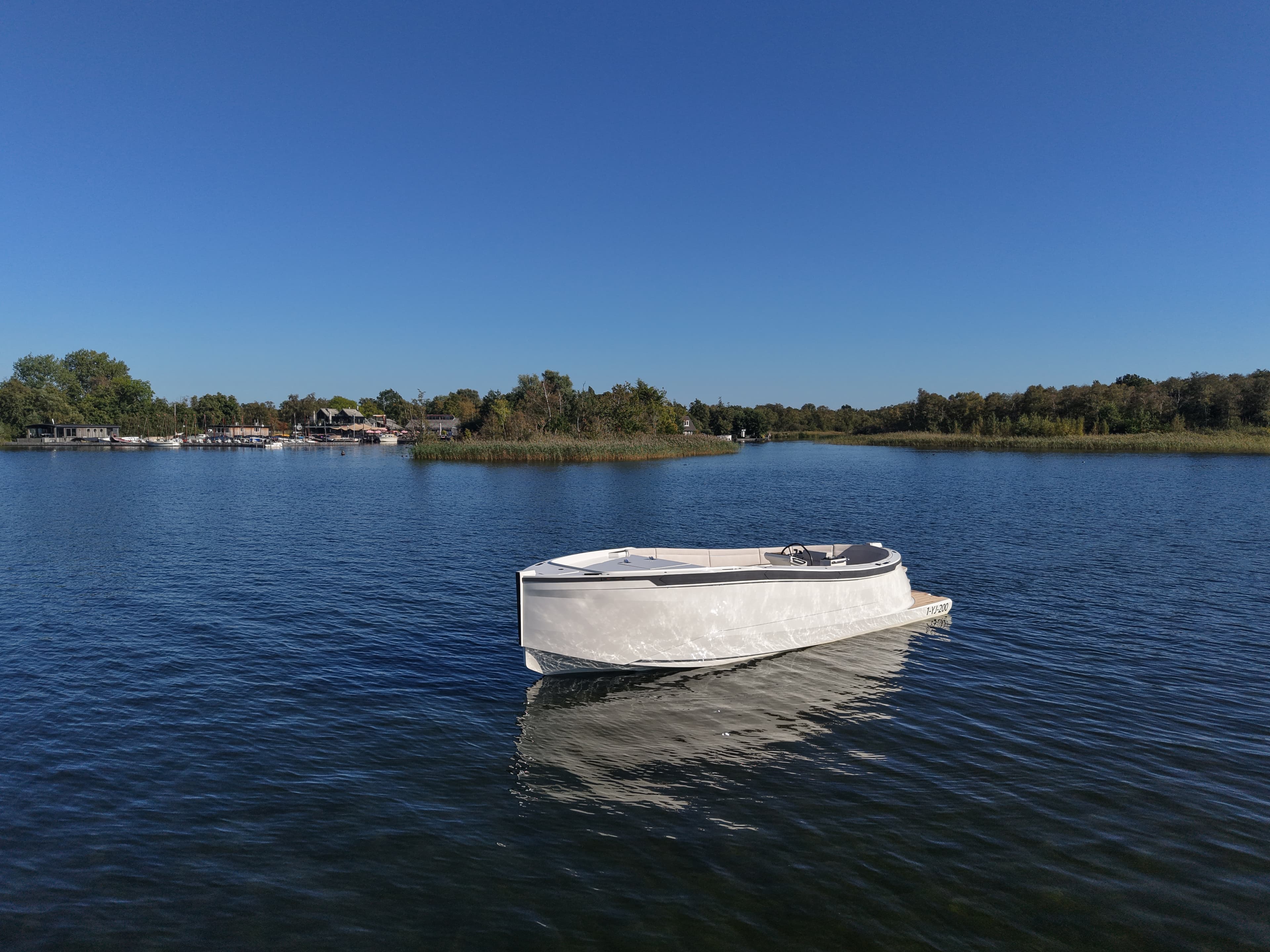 2027 Lowlander 851 Speedster Cabin for Sale in Loosdrecht, NL Day Boats 5