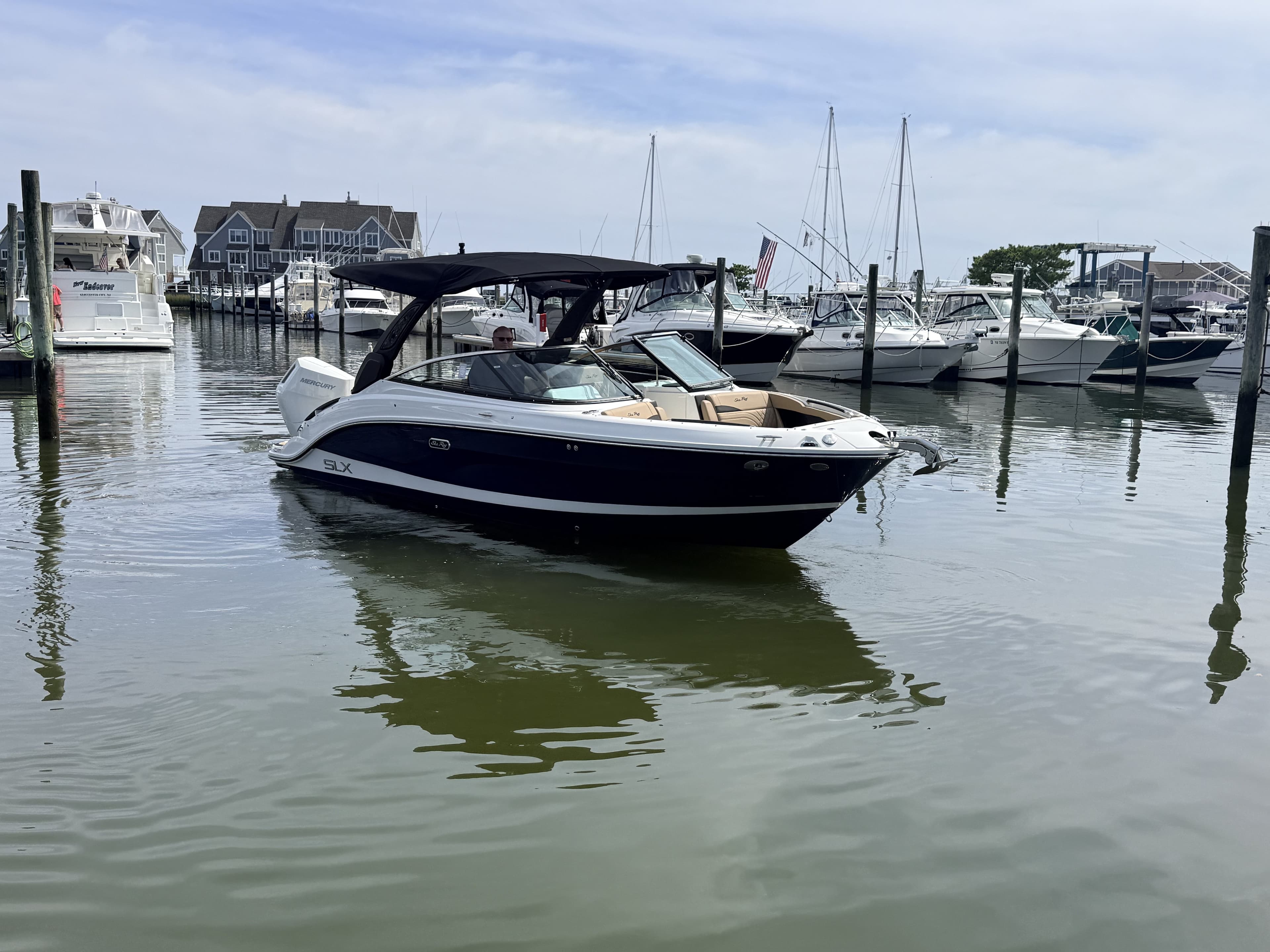 2027 Sea Ray SLX 260 Outboard in vendita a Somers Point, New Jersey Bowrider 4