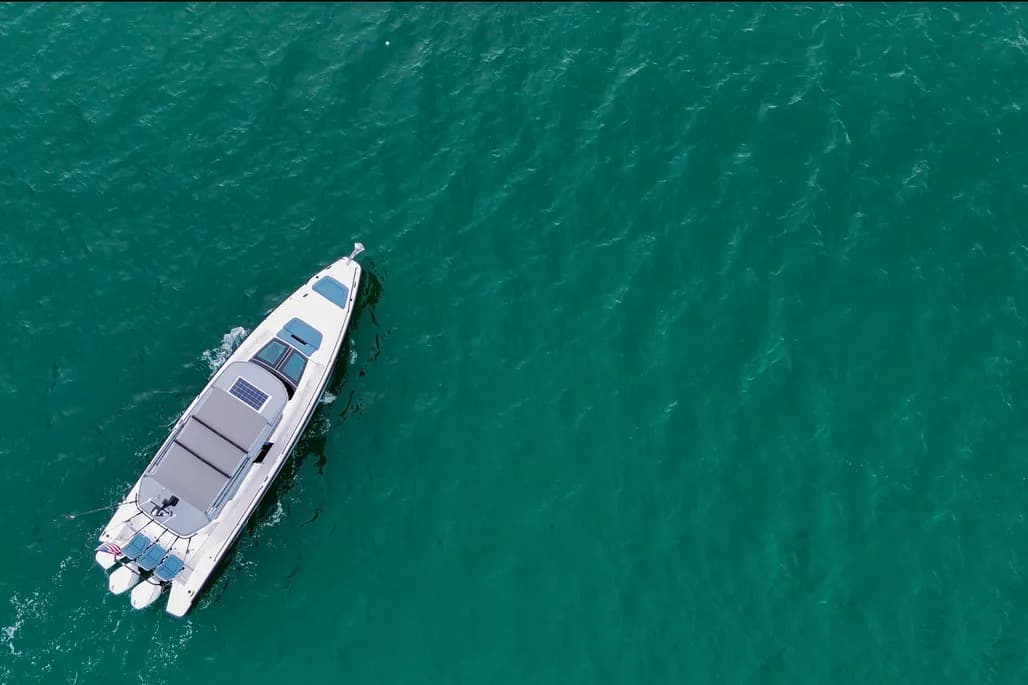 2023 Axopar 37 XC Cross Cabin zum Verkauf in Miami, Florida Center Console 2