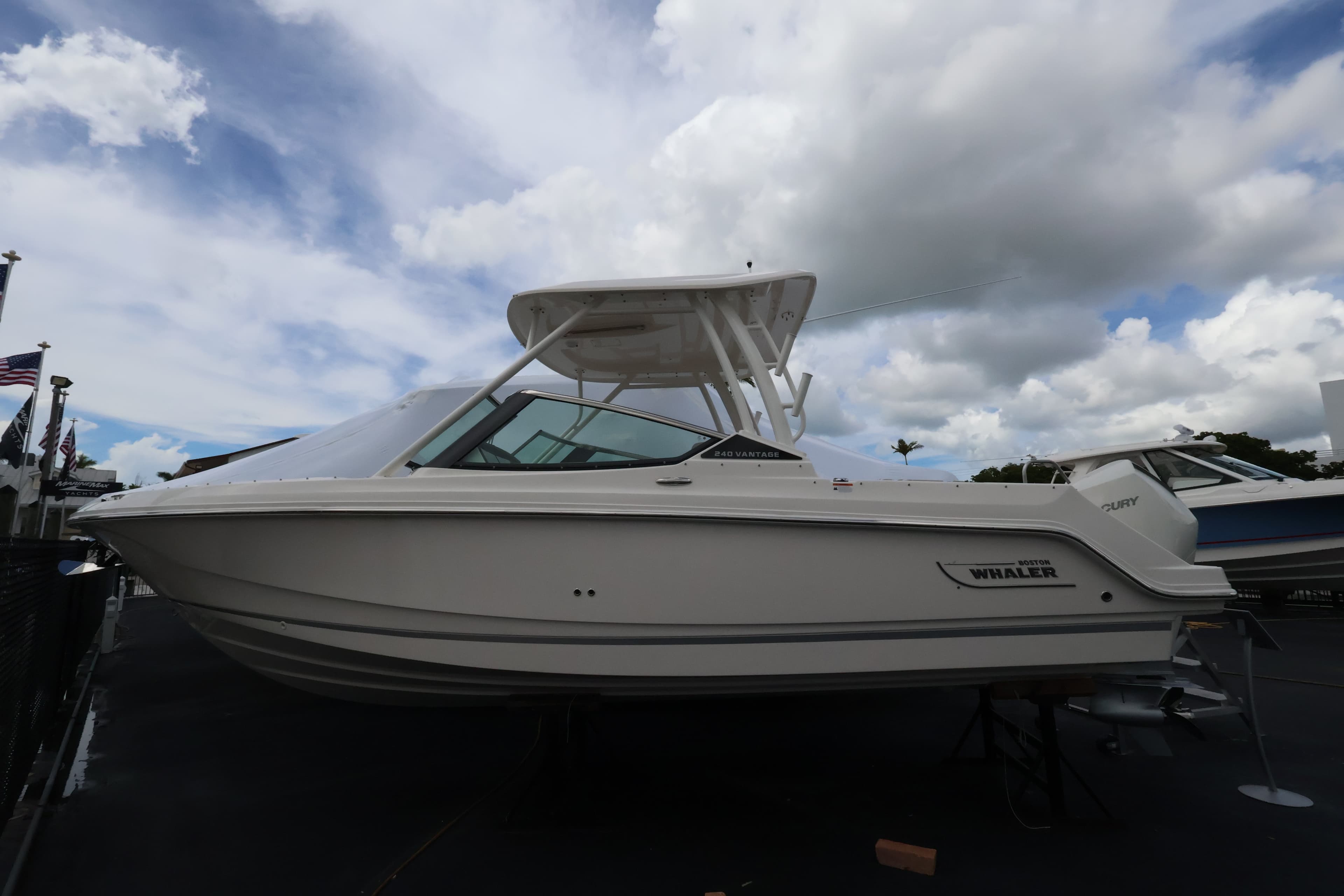 2026 Boston Whaler 240 Vantage zum Verkauf in Naples, Florida Dual Console
