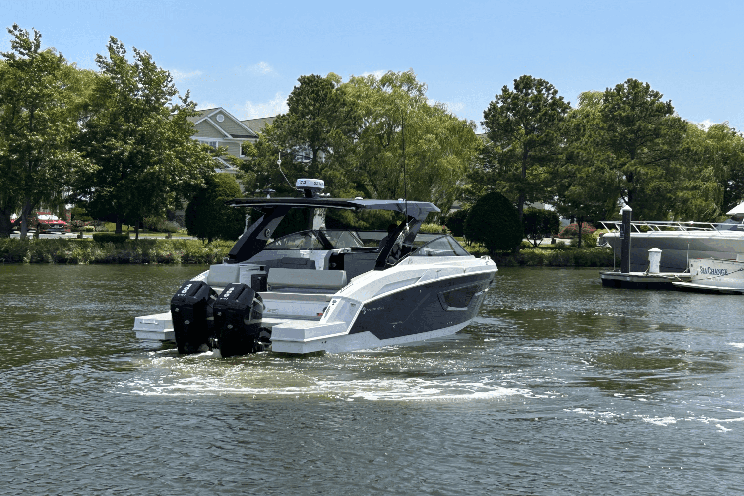 2026 Cruisers Yachts 34 GLS OB for Sale in Grasonville, MD Sport Cruiser 3