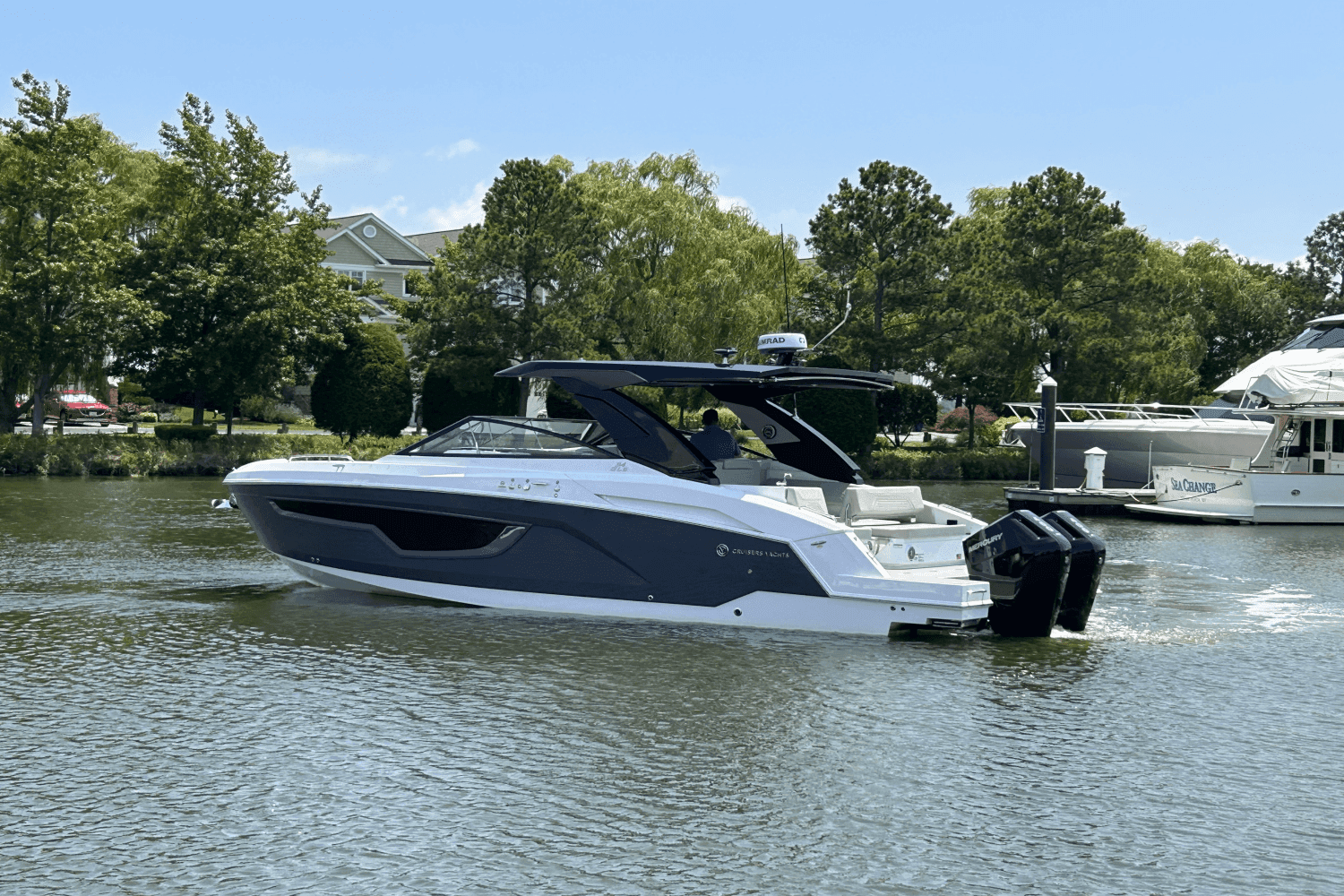 2026 Cruisers Yachts 34 GLS OB for Sale in Grasonville, MD Sport Cruiser 5