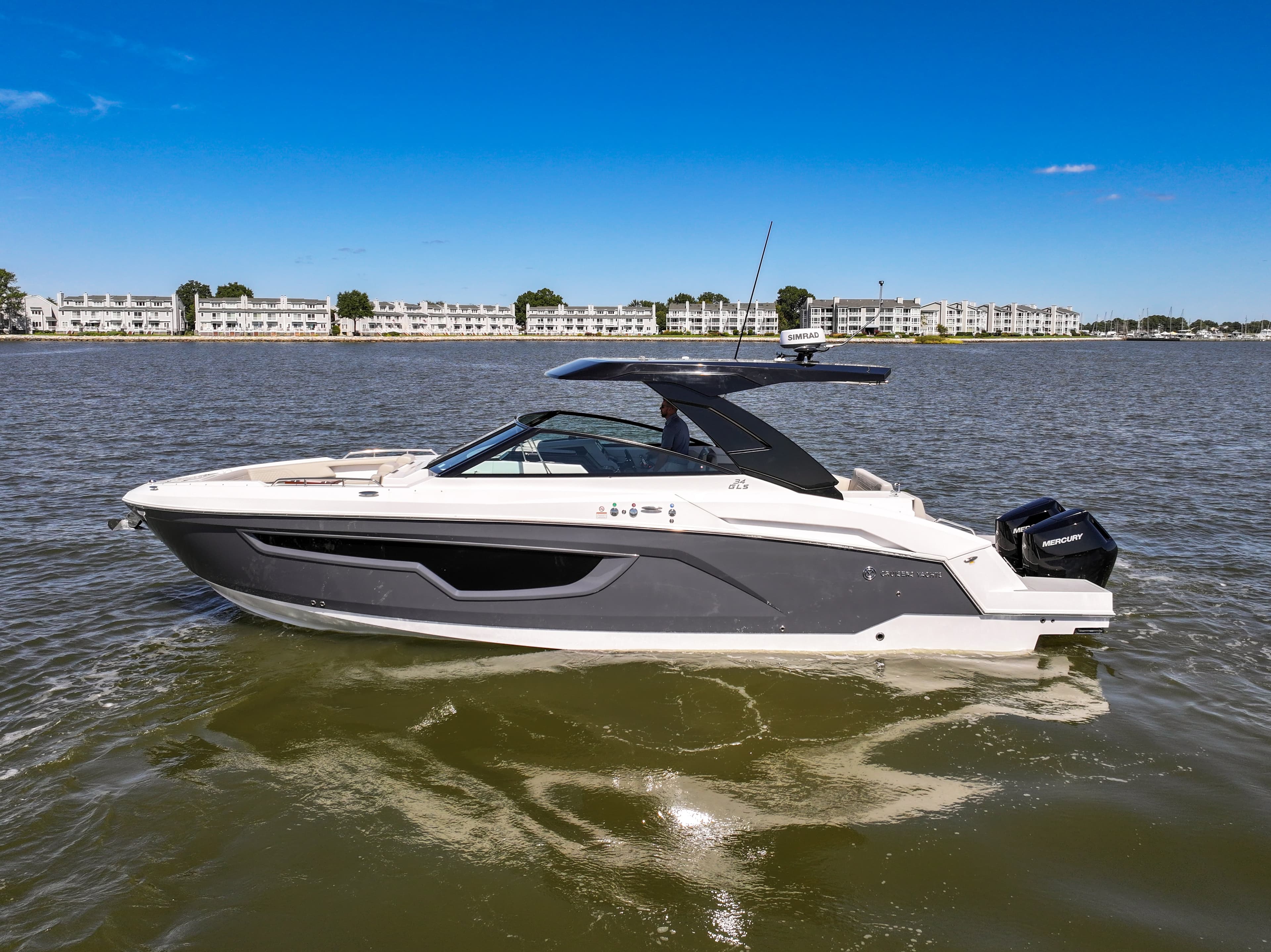 2026 Cruisers Yachts 34 GLS OB for Sale in Grasonville, MD Sport Cruiser 5