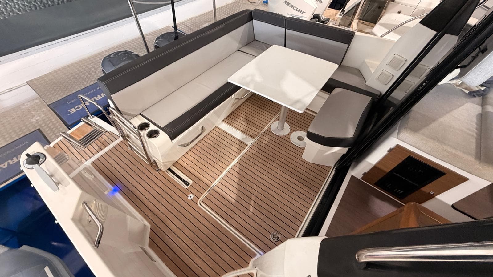 2021 Jeanneau Merry Fisher 895 a la venta en Empuriabrava, ES Pilothouse 2
