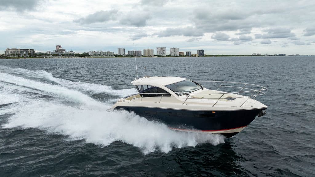 2013 Pursuit 365i Sport Coupe for Sale in Pompano Beach, FL Express Cruiser 4