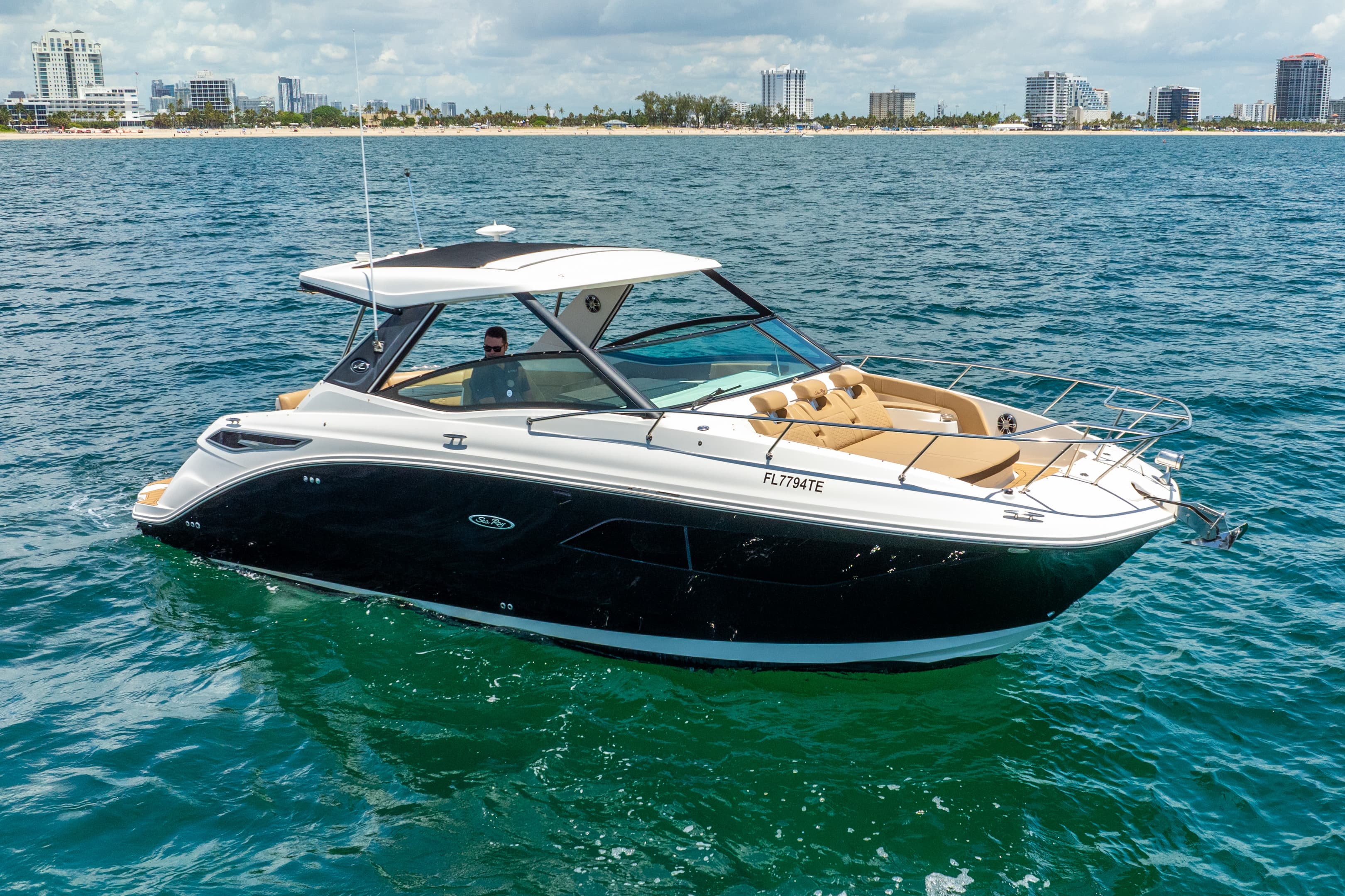 2020 Sea Ray Sundancer 320 for Sale in Plantation, Florida Express Cruiser