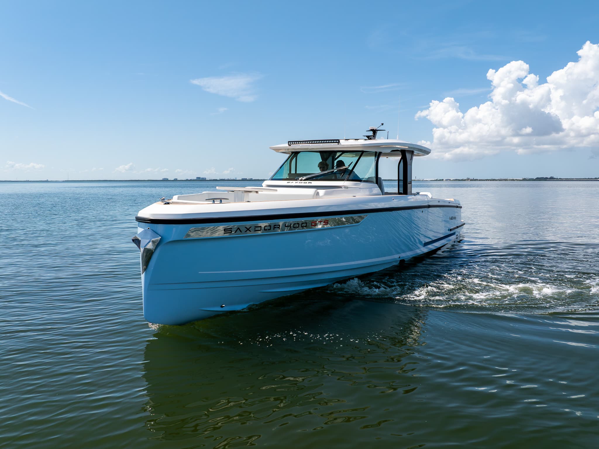2027 Saxdor 400 GTS for Sale in Clearwater, Florida Center Console 2