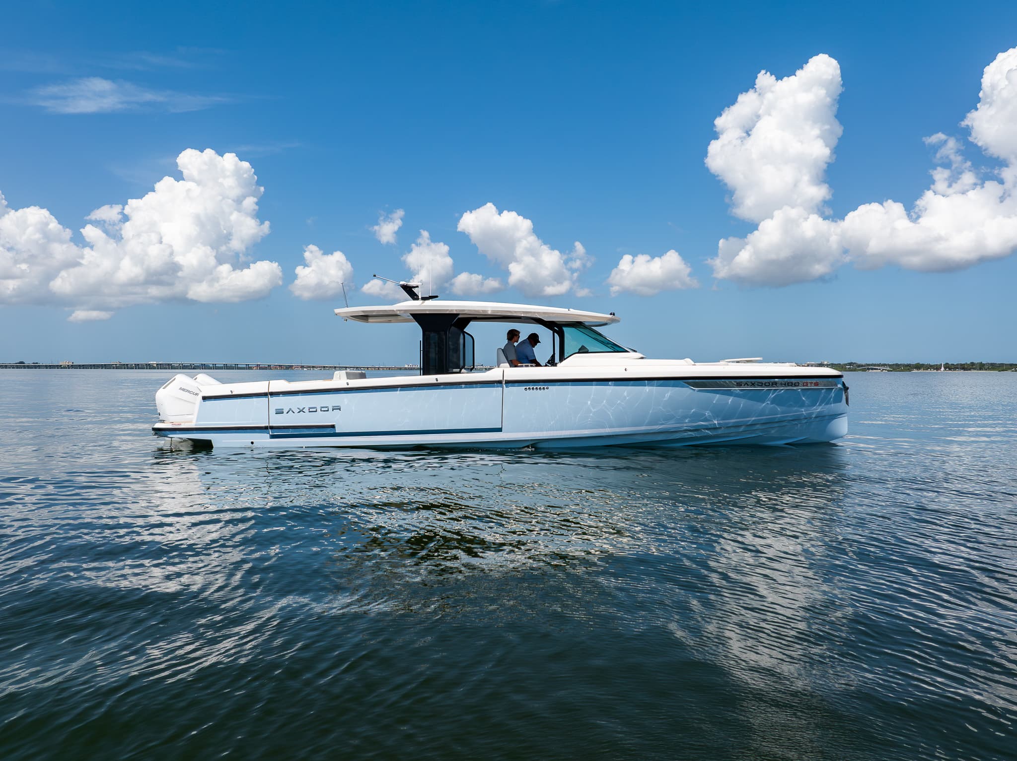 2027 Saxdor 400 GTS for Sale in Clearwater, Florida Center Console 3
