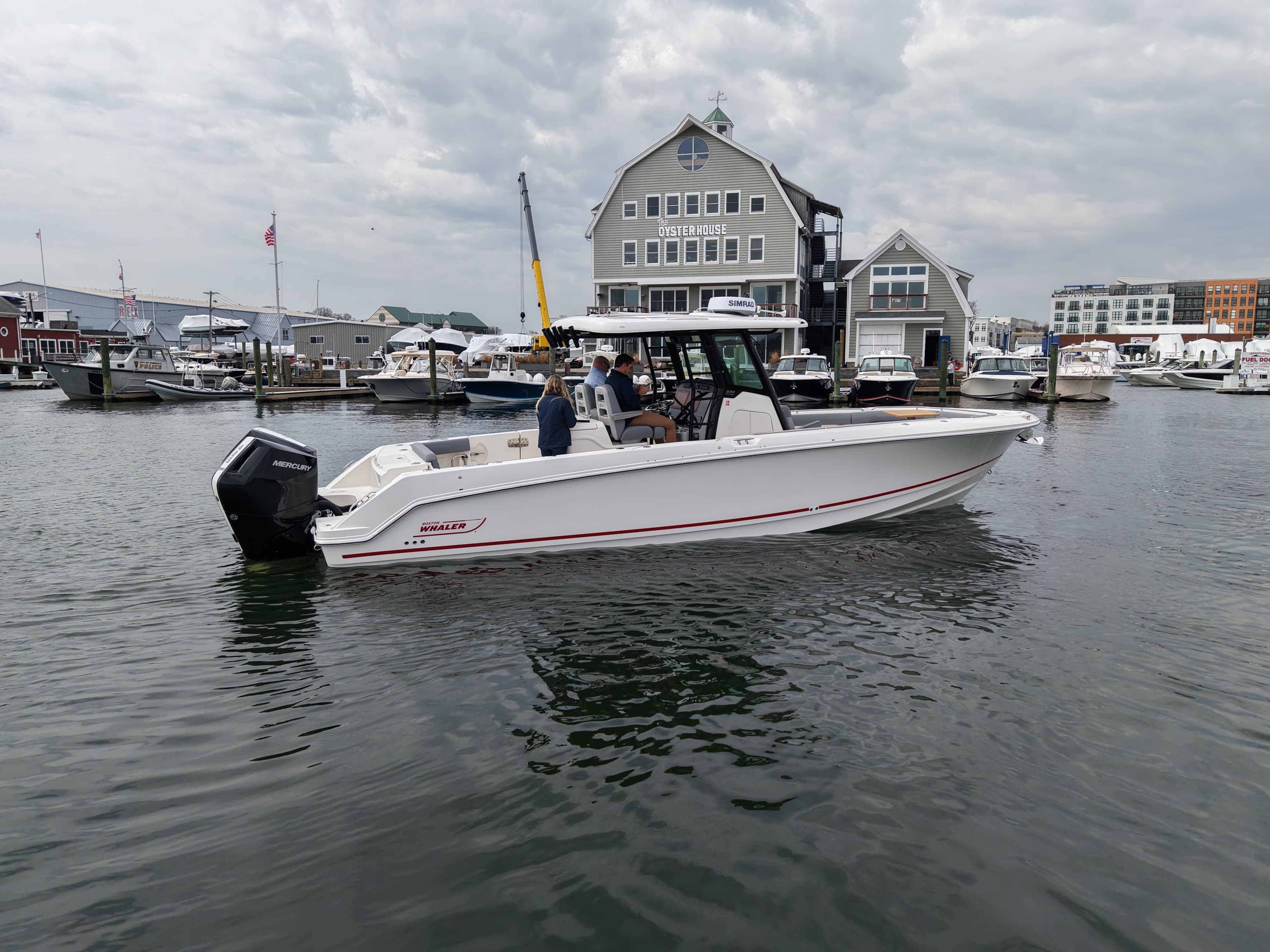 2026 Boston Whaler 330 Outrage in vendita a Norwalk, Connecticut Center Console 3