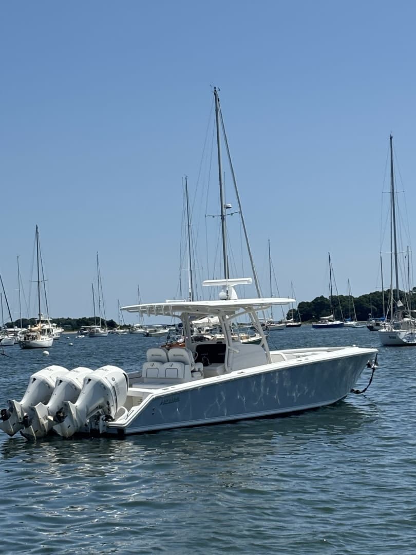 2018 Jupiter 34 zum Verkauf in Marion, Massachusetts Center Console 2