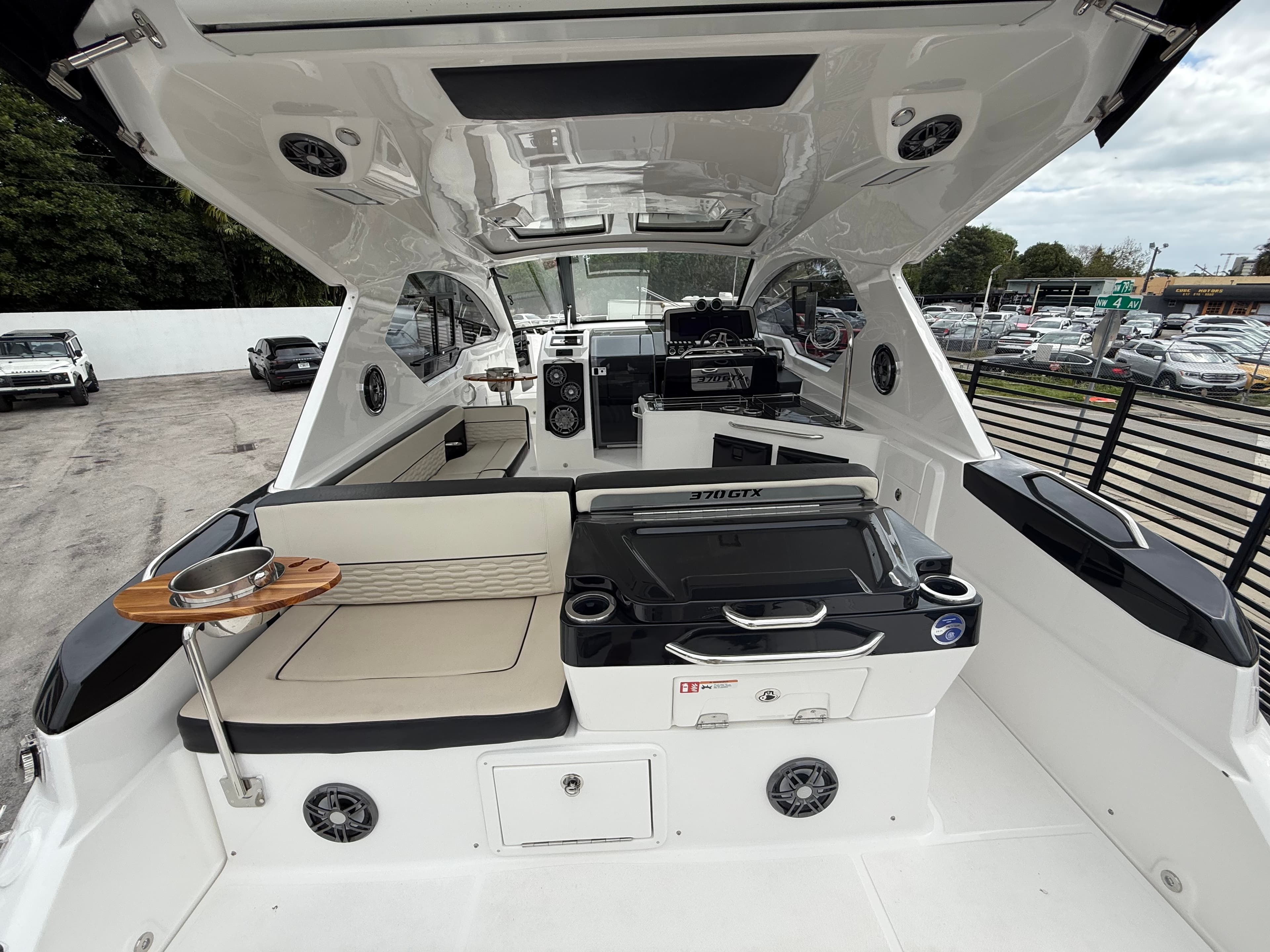 2026 Granfort Boats USA 37 GTX zum Verkauf in Miami, Florida Express Cruiser 2