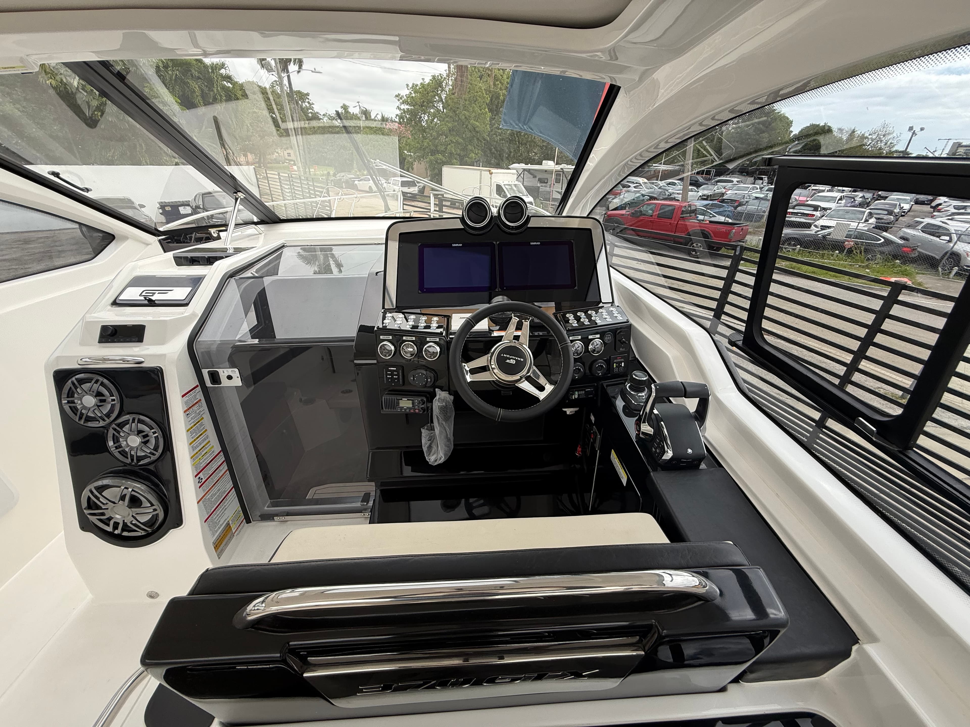 2026 Granfort Boats USA 37 GTX zum Verkauf in Miami, Florida Express Cruiser 3