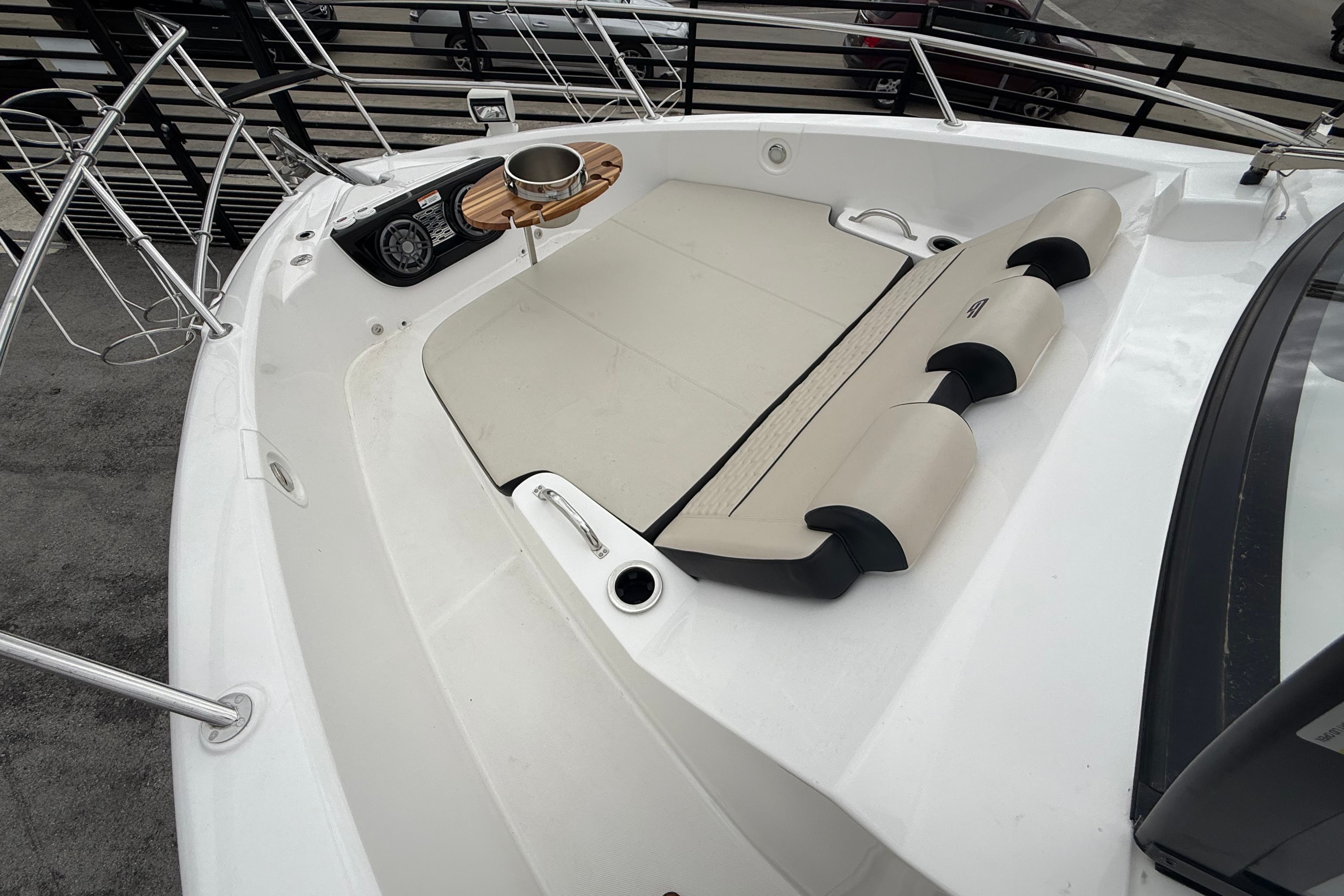 2026 Granfort Boats USA 37 GTX in vendita a Miami, Florida Express Cruiser 4